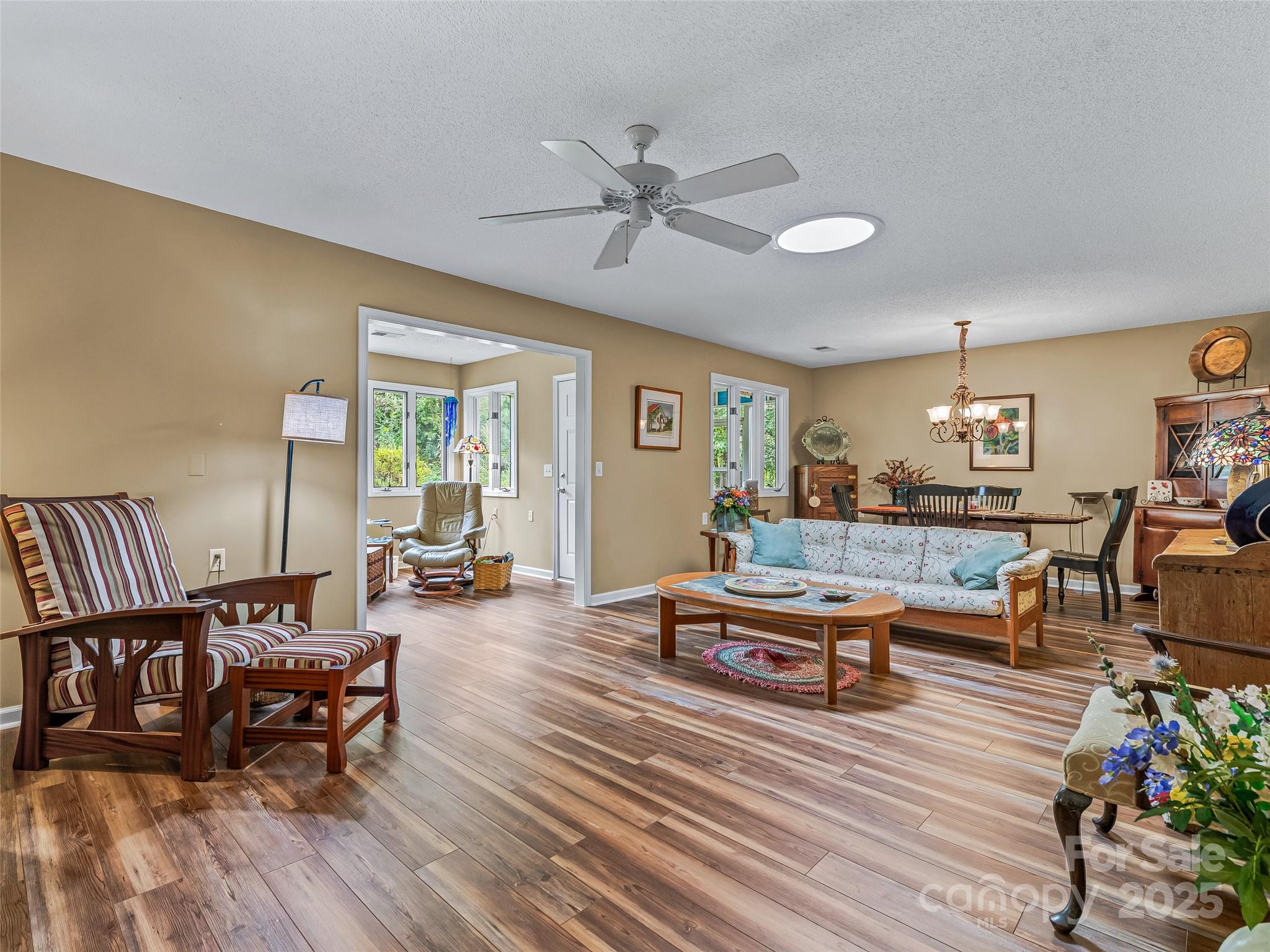 144 Derbyshire Drive Property Photo