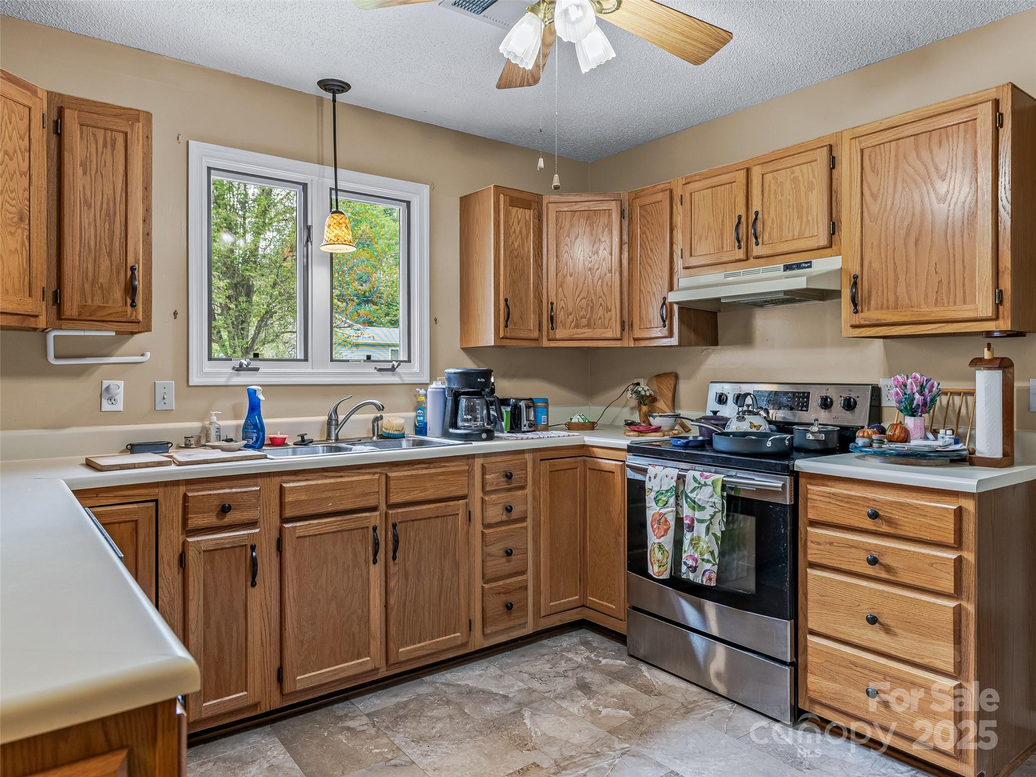 144 Derbyshire Drive Property Photo 14