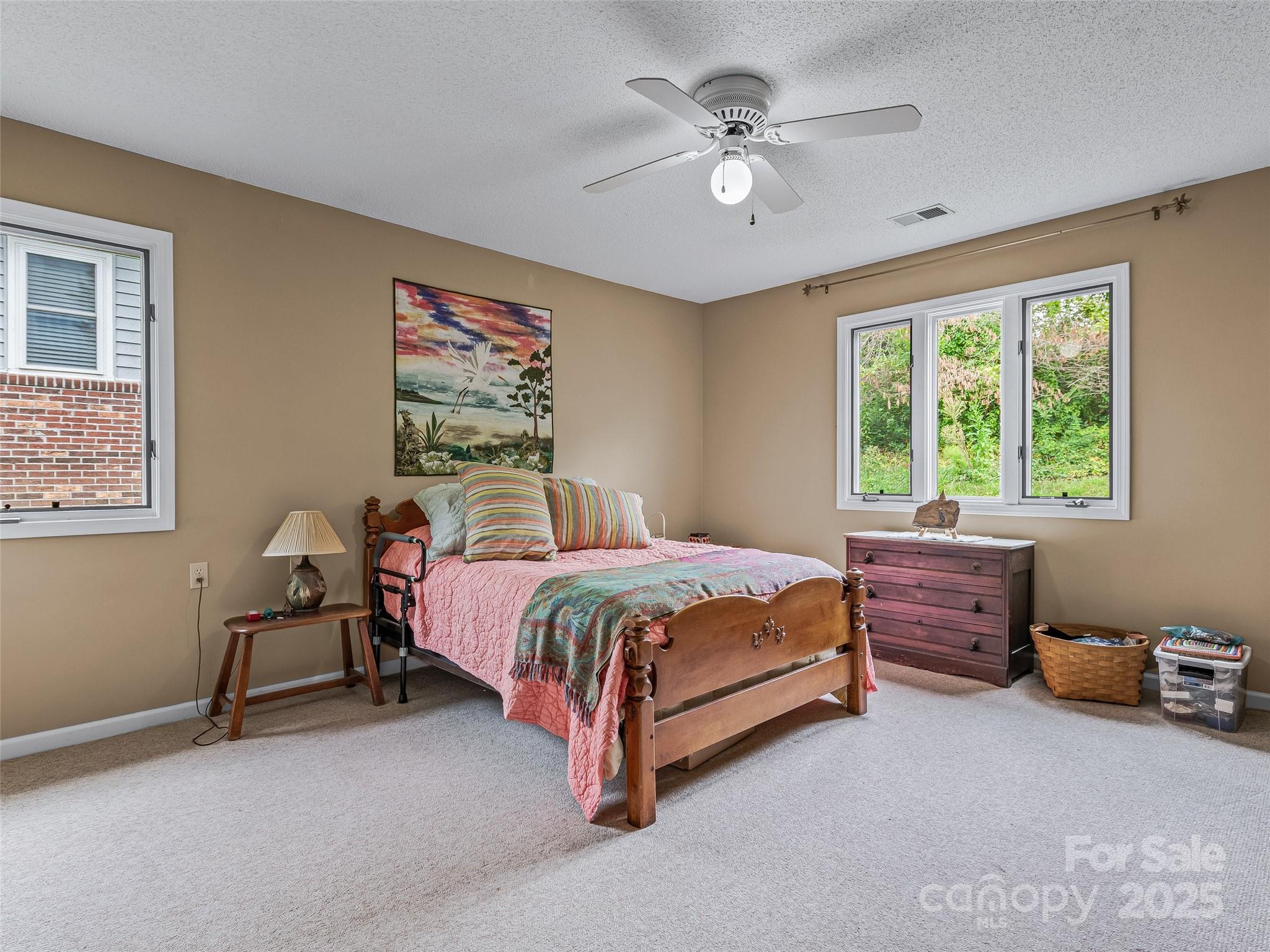 144 Derbyshire Drive Property Photo 16