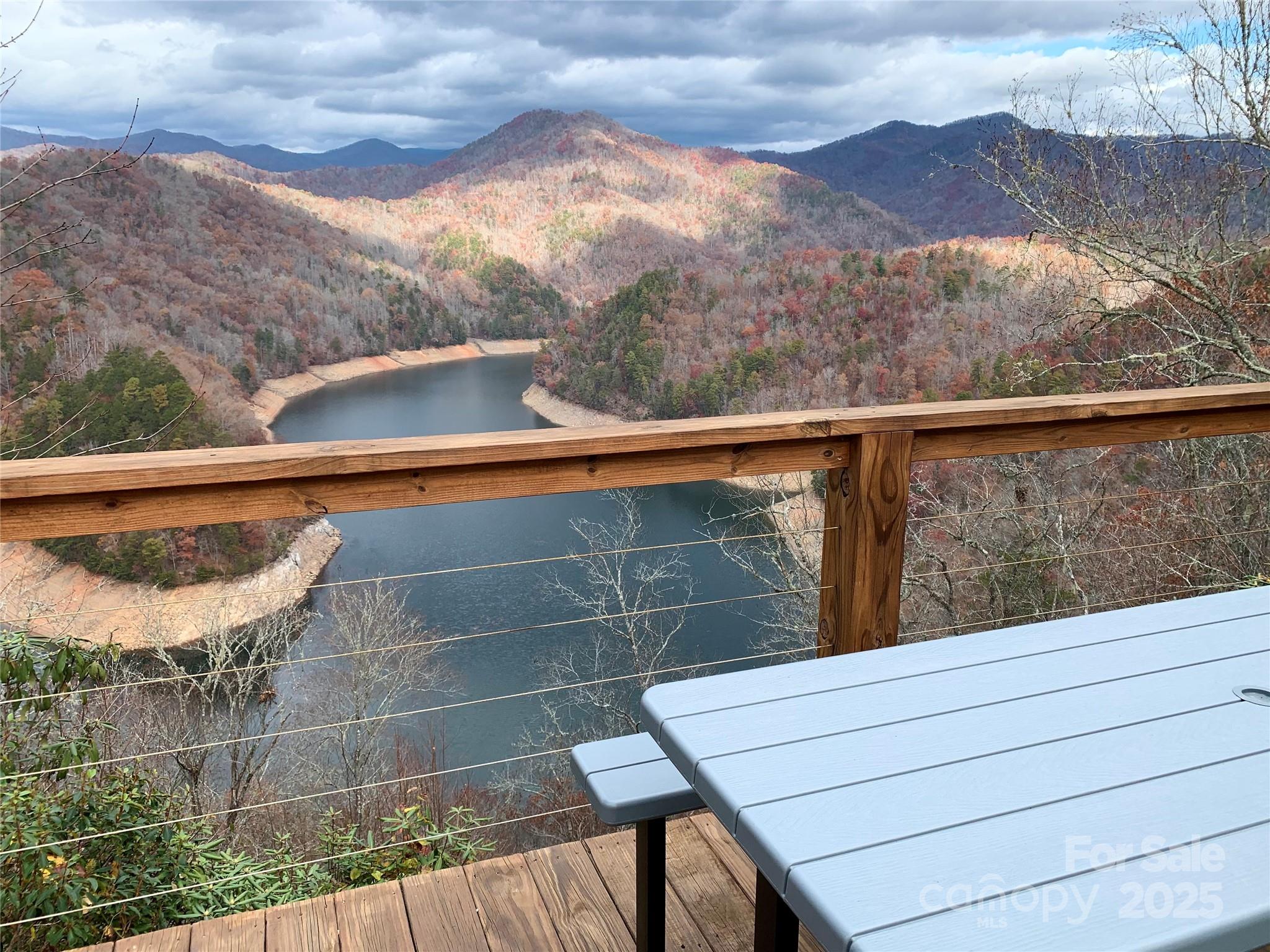 1628 Round Hill Road Property Photo 25