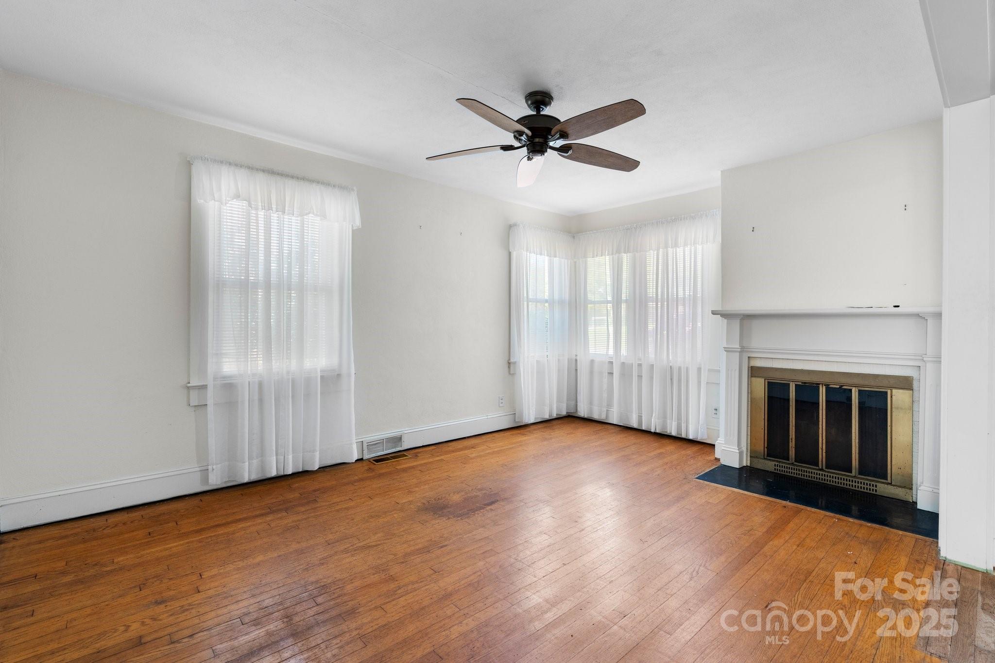 112 S 2nd Avenue Property Photo 7