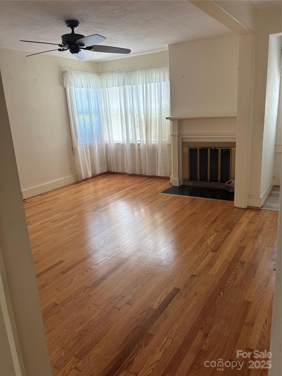 112 S 2nd Avenue Property Photo 8