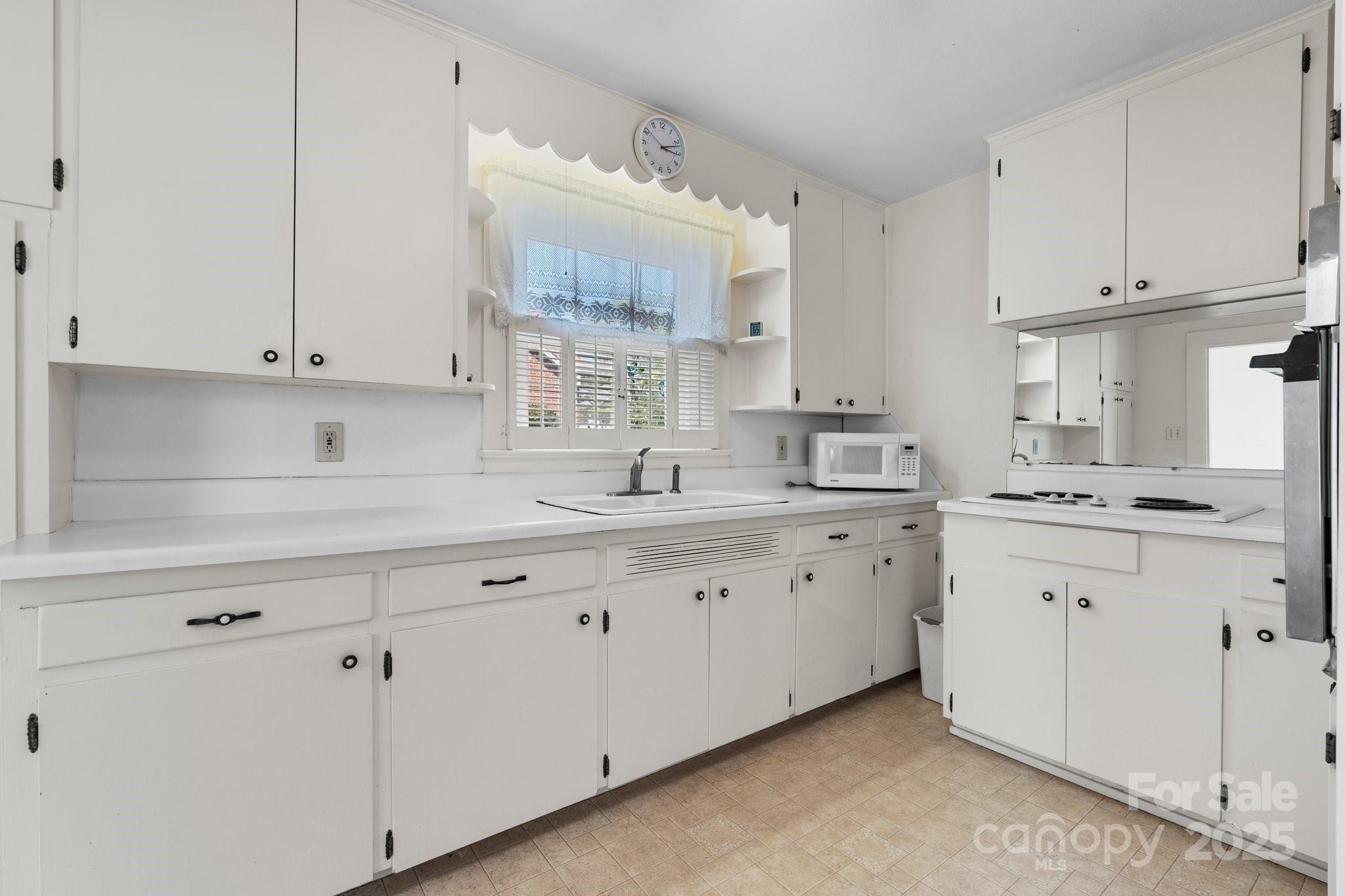 112 S 2nd Avenue Property Photo 11