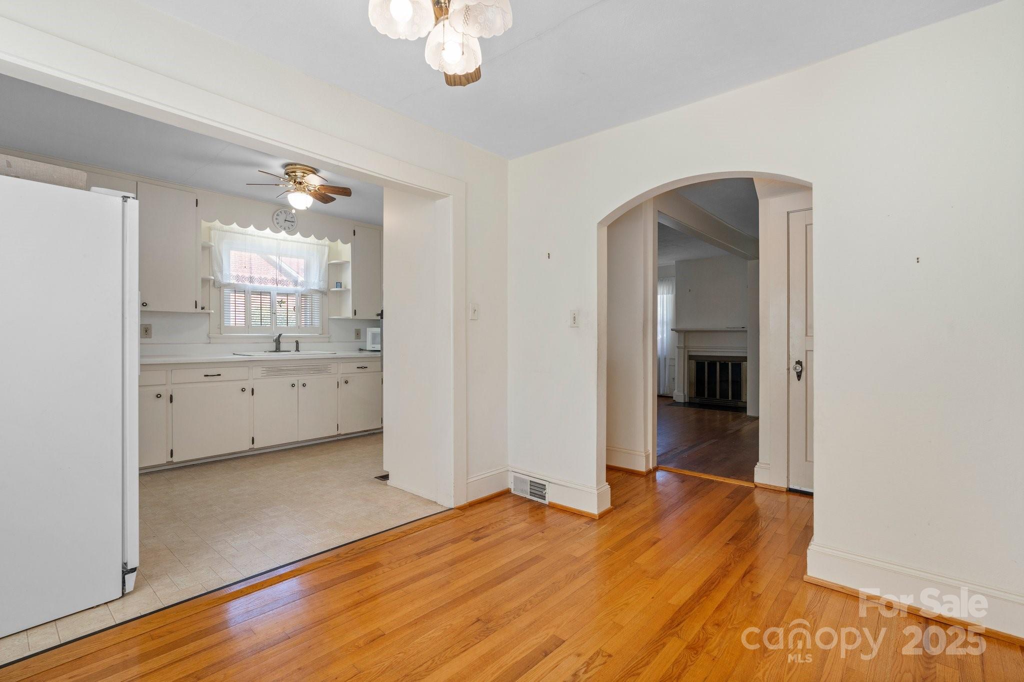 112 S 2nd Avenue Property Photo 13