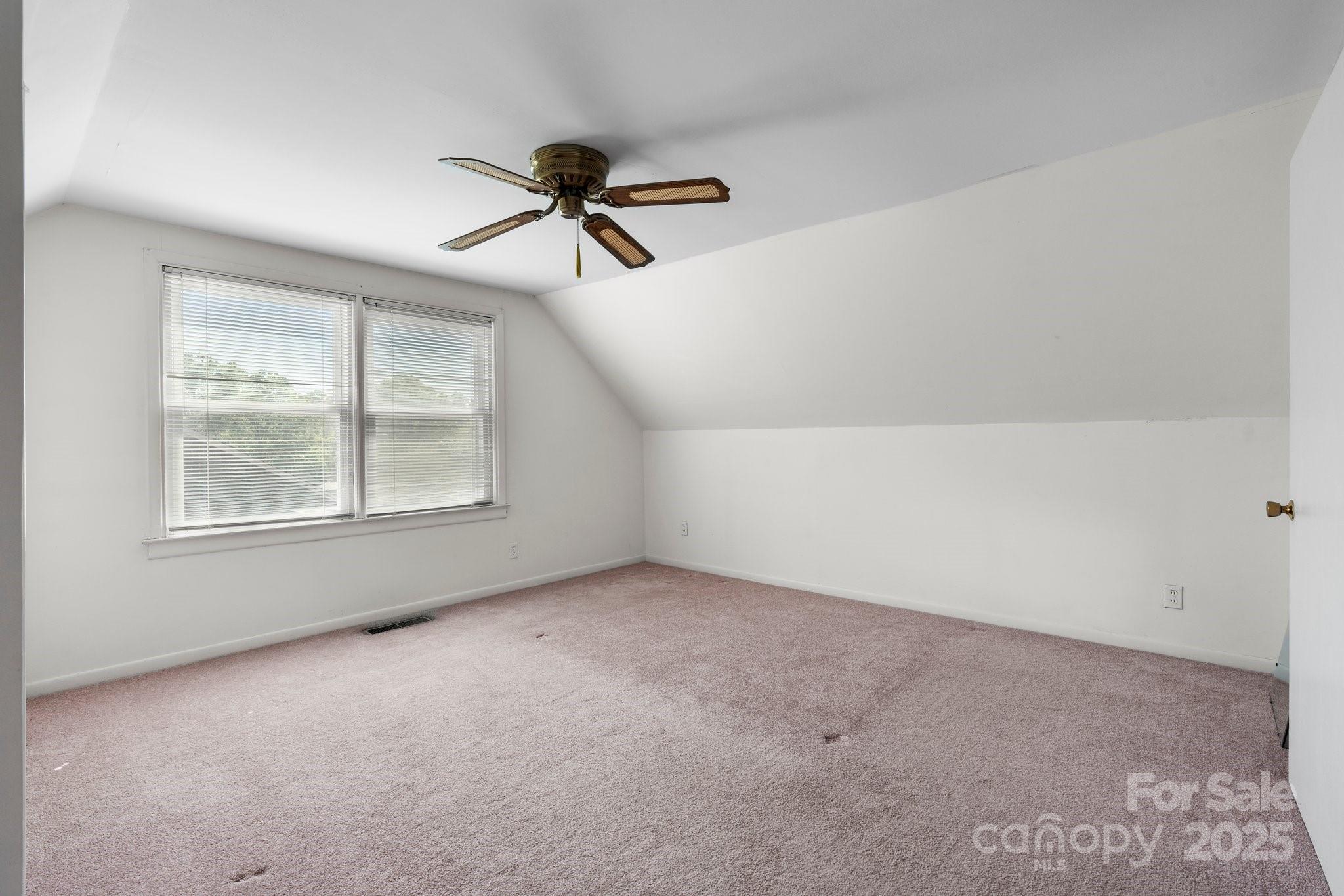 112 S 2nd Avenue Property Photo 20