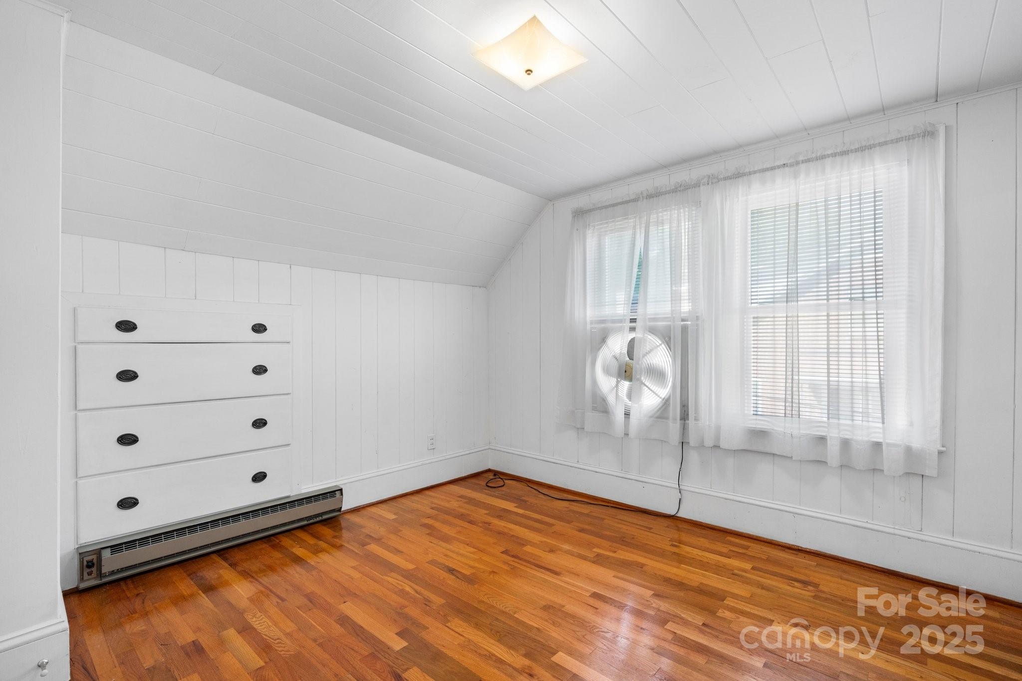 112 S 2nd Avenue Property Photo 23