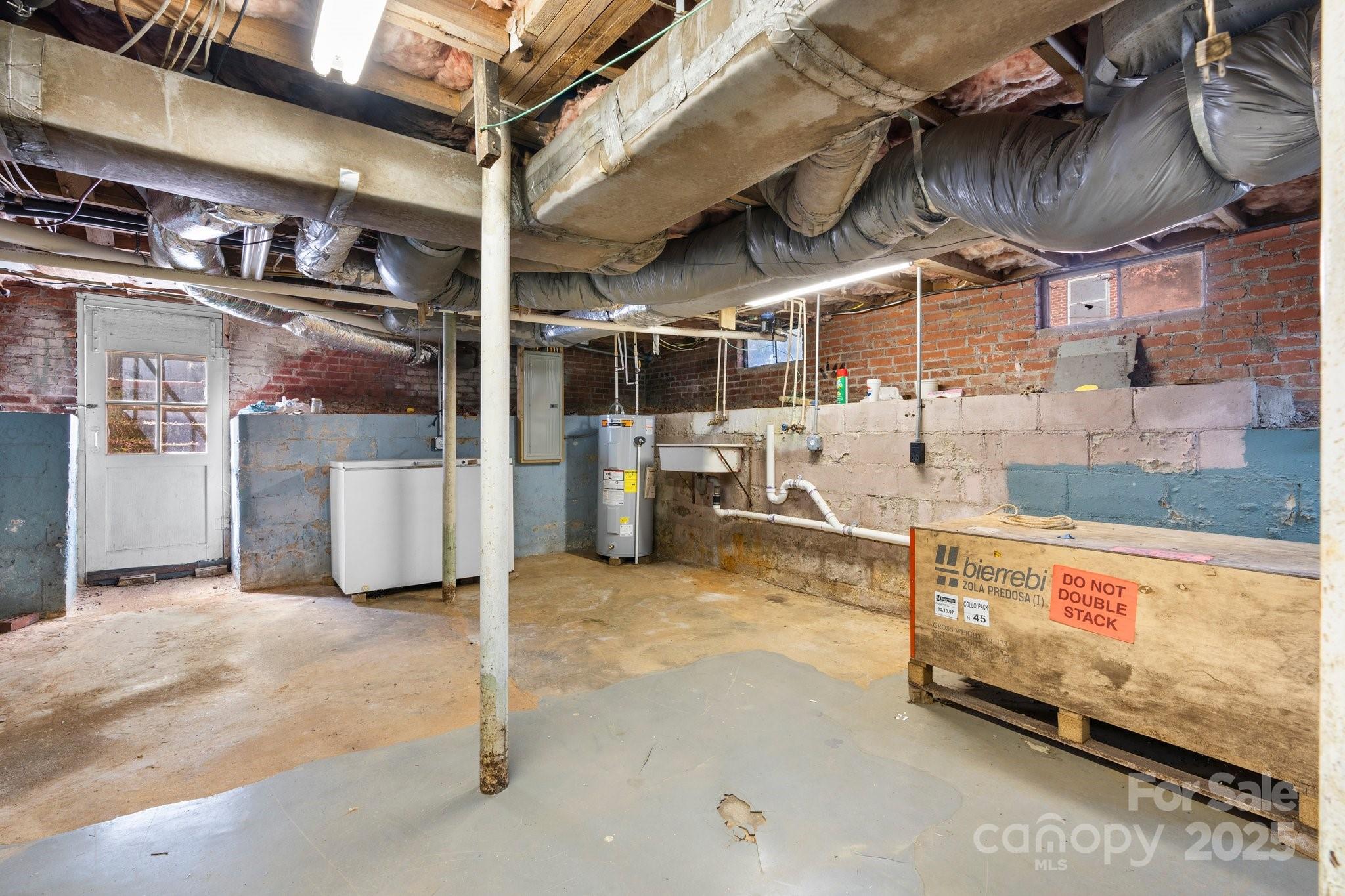 112 S 2nd Avenue Property Photo 24