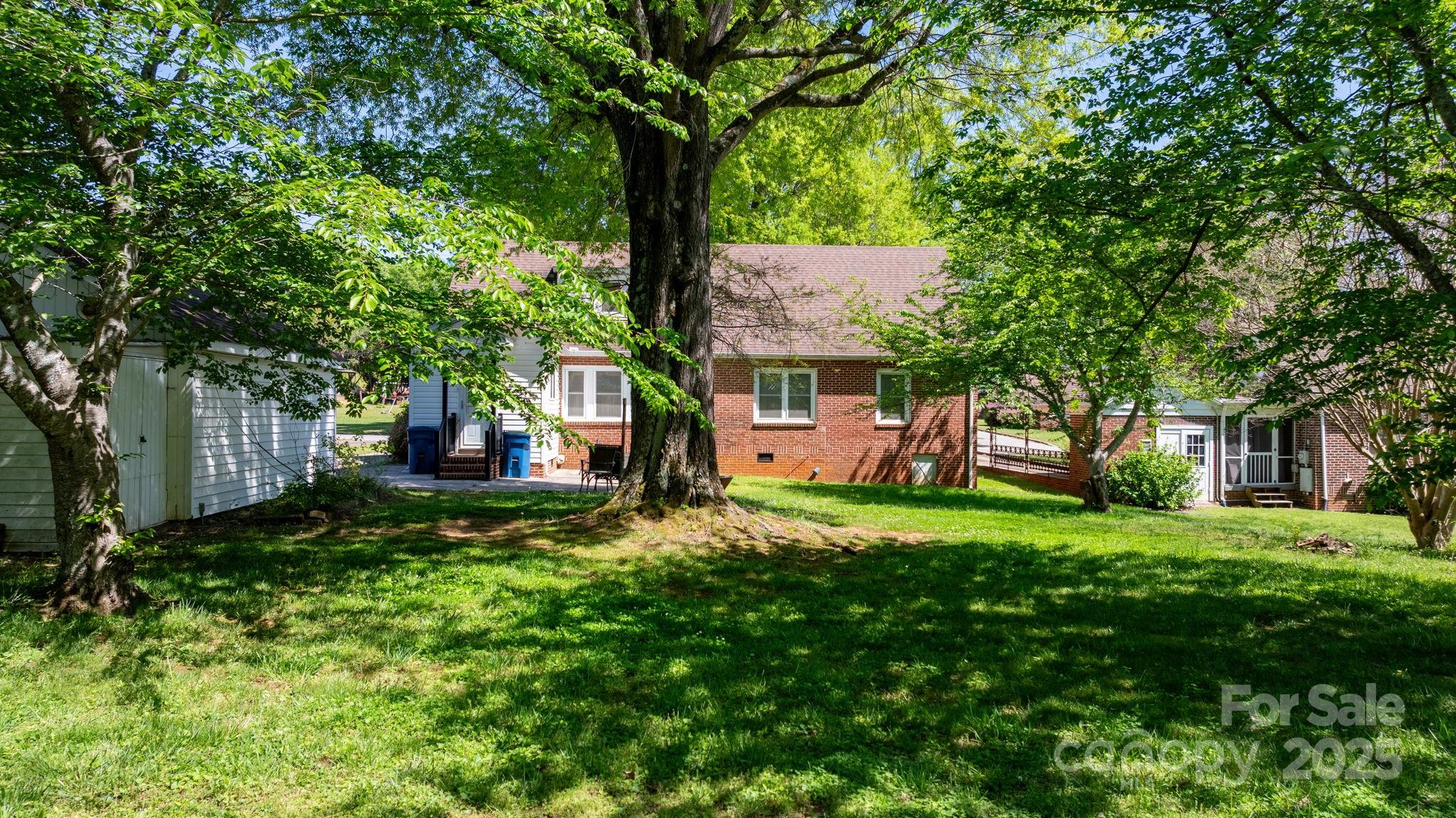 112 S 2nd Avenue Property Photo 27