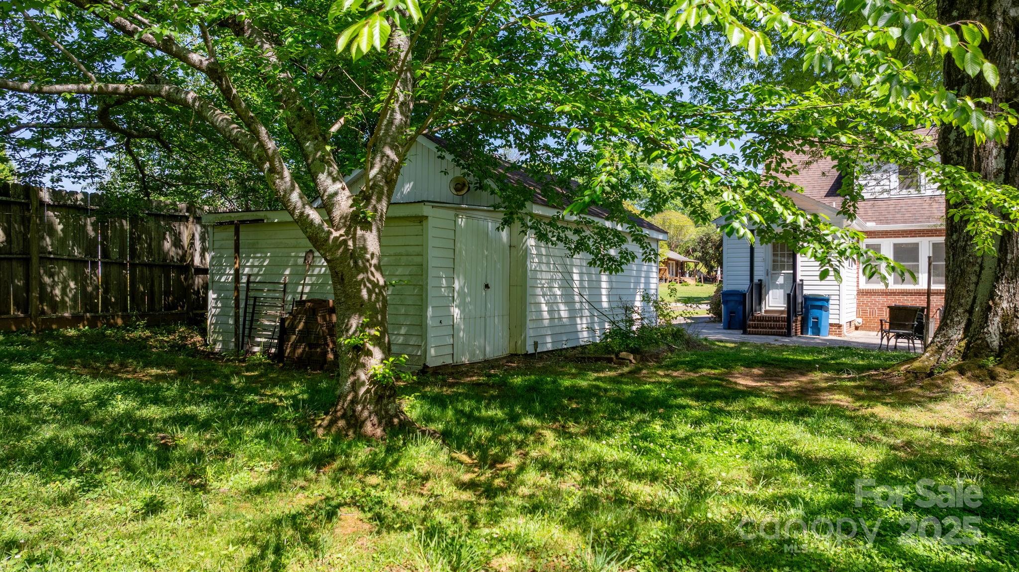 112 S 2nd Avenue Property Photo 28