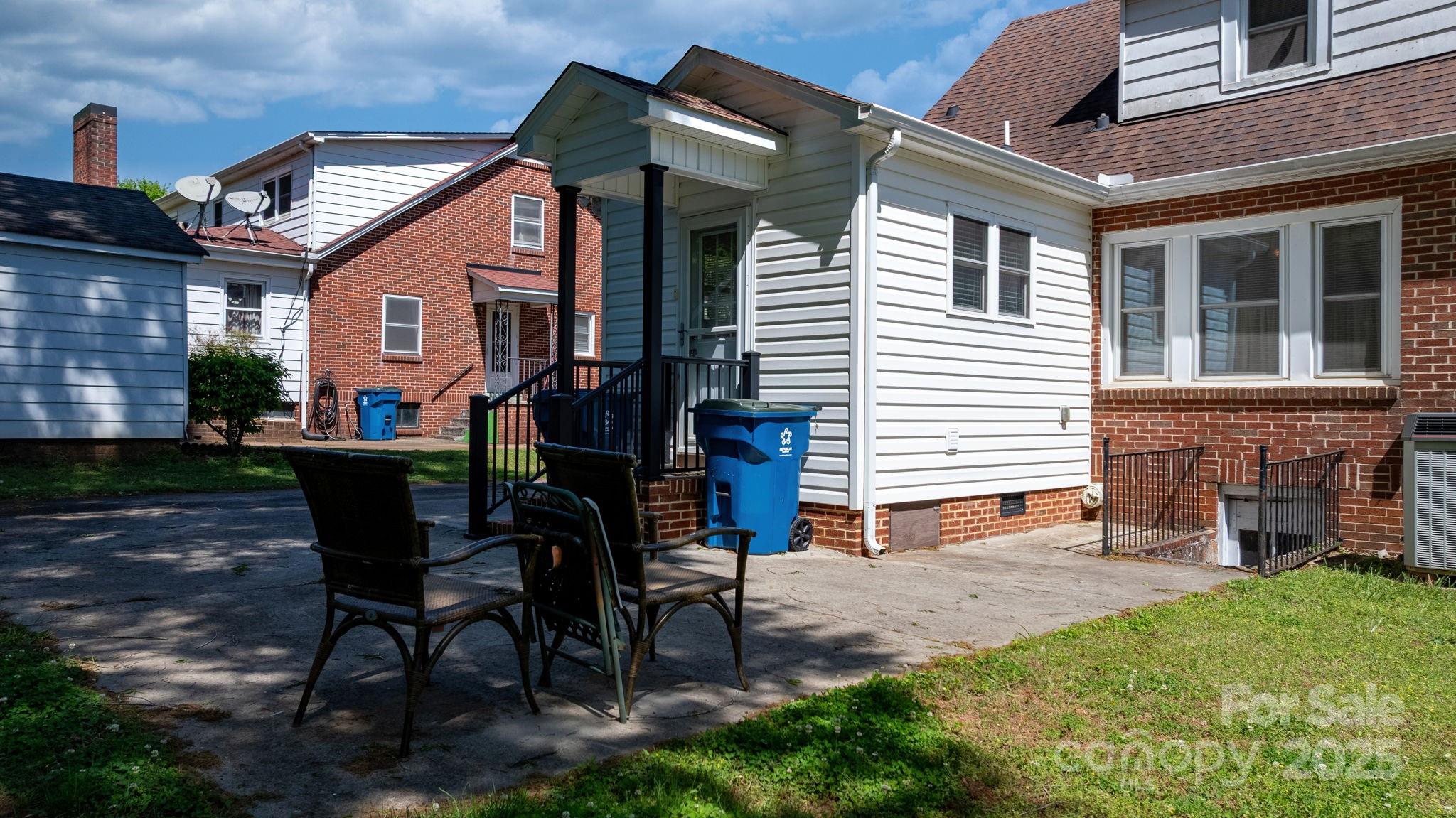 112 S 2nd Avenue Property Photo 30