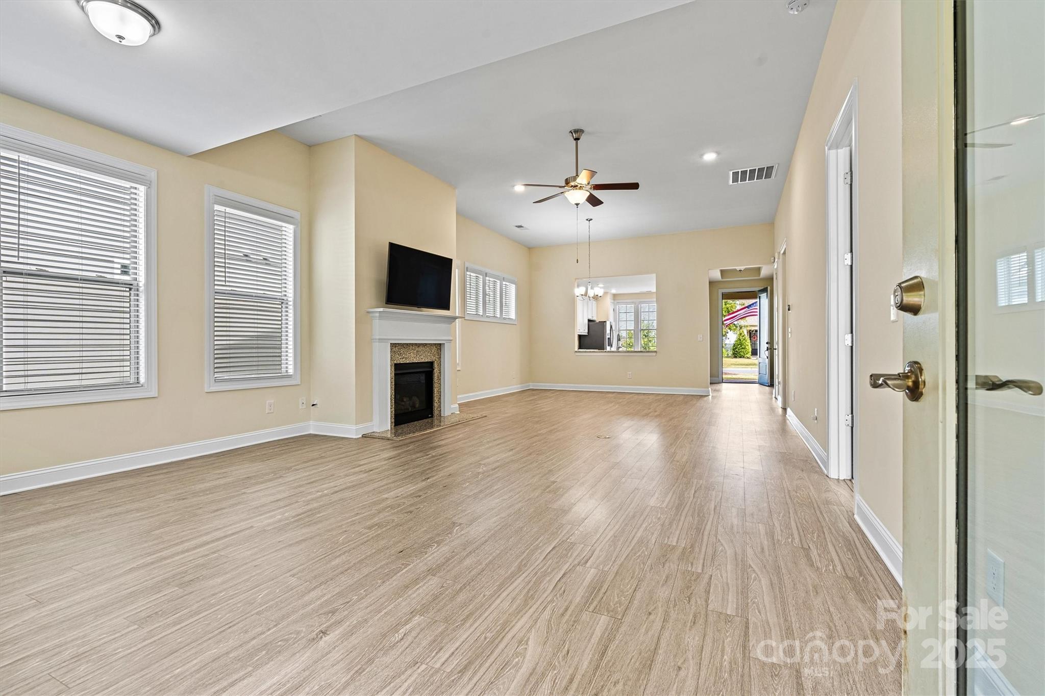 8121 Festival Way Property Photo 9