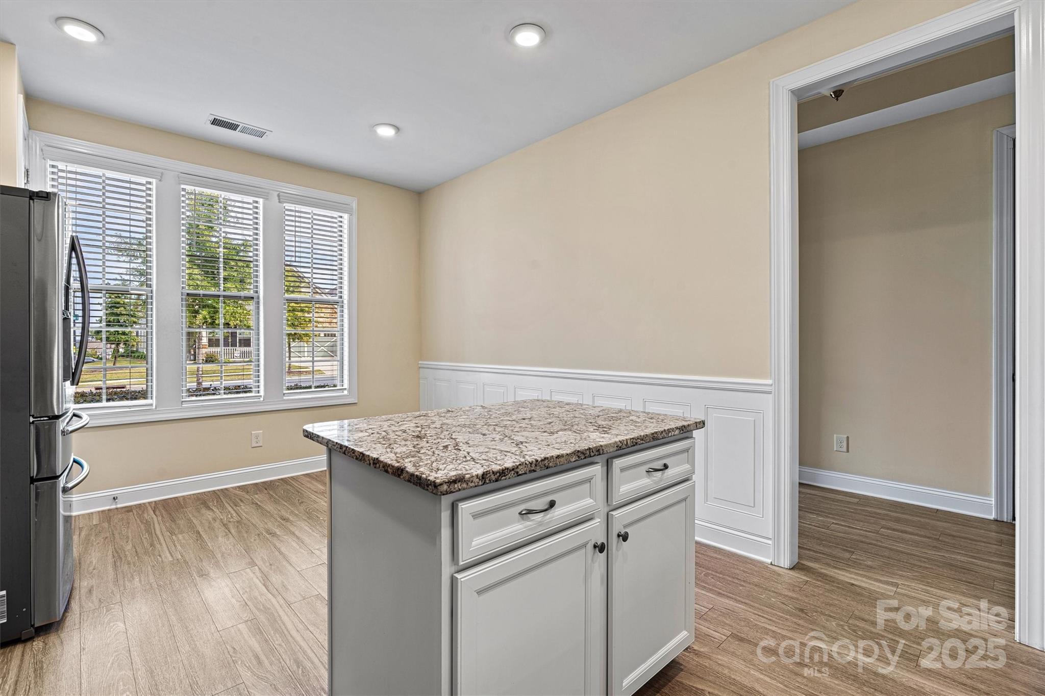 8121 Festival Way Property Photo 14