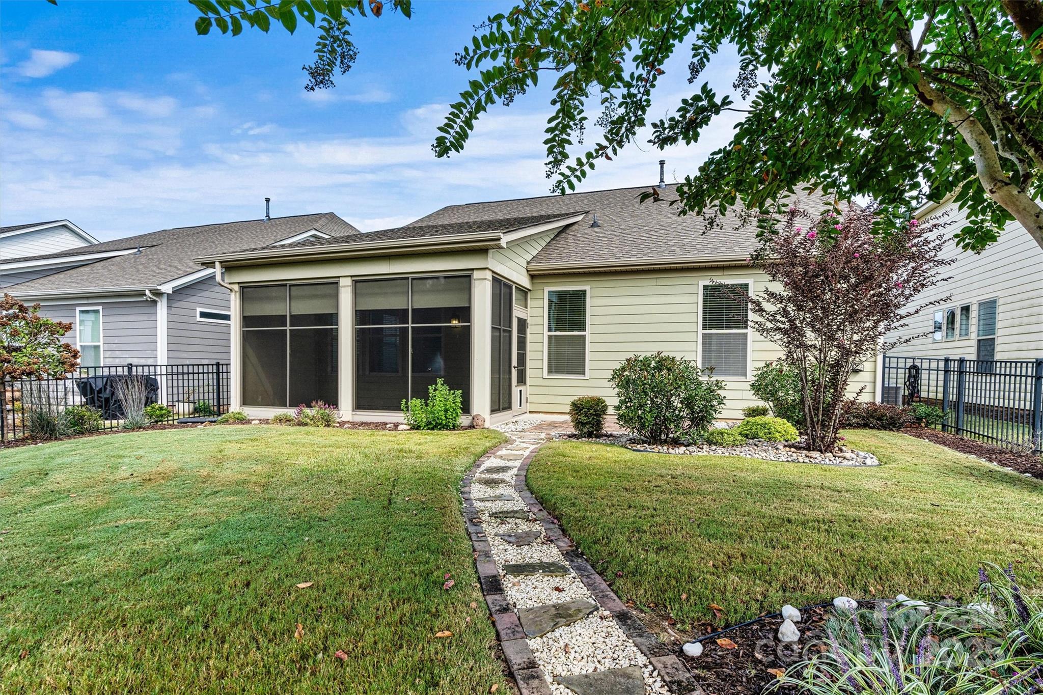 8121 Festival Way Property Photo 31