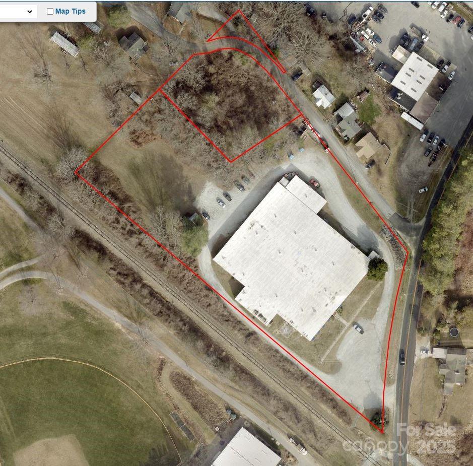 1495 North Main Street Property Photo 1