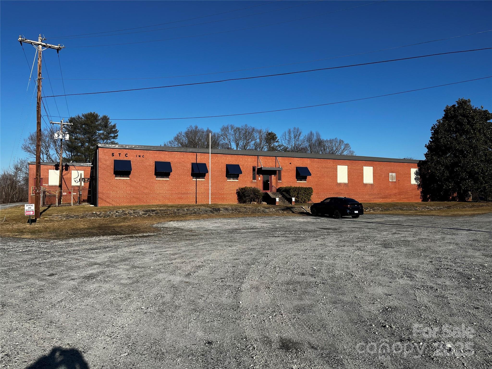 1495 North Main Street Property Photo 4