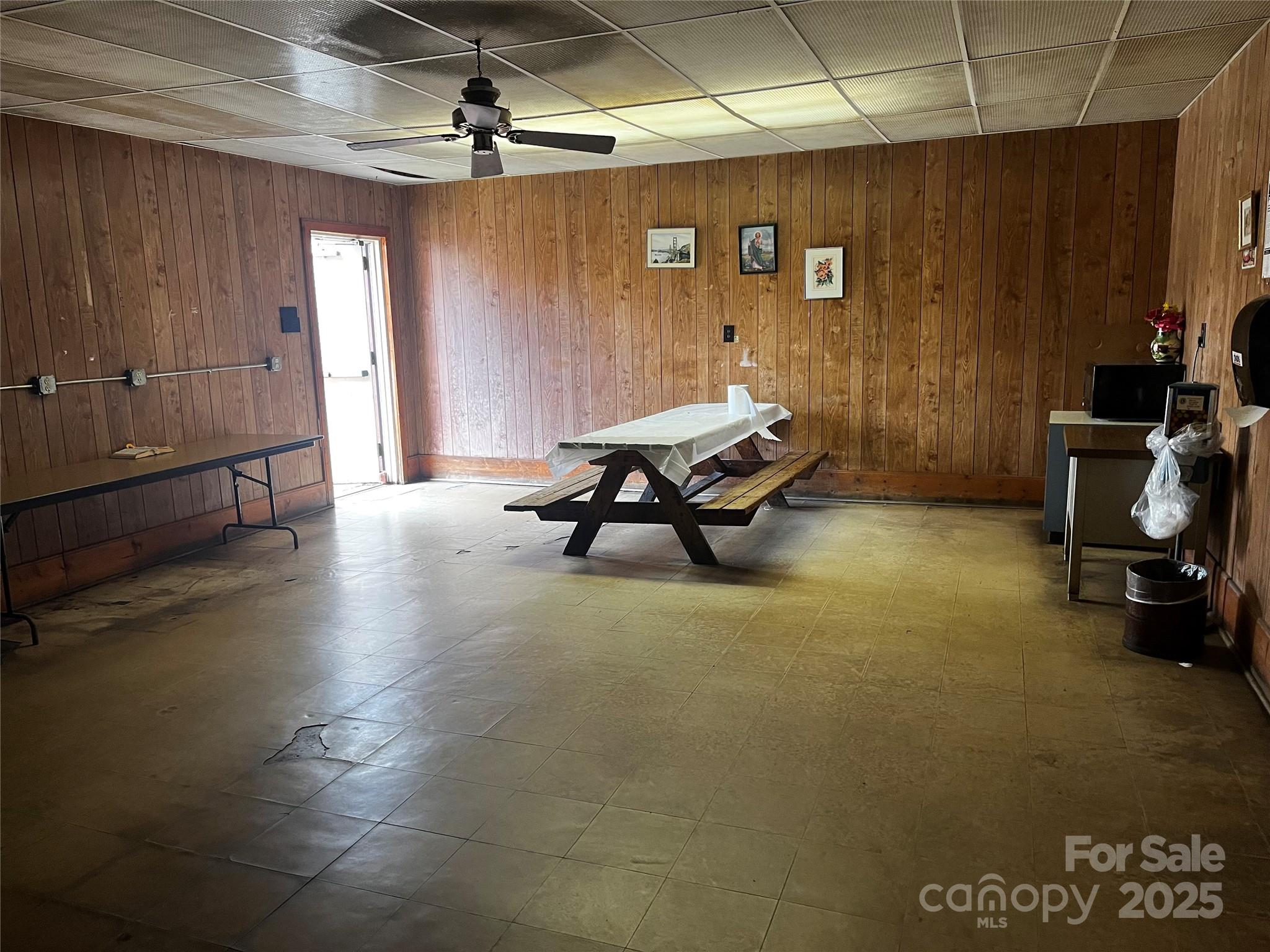 1495 North Main Street Property Photo 15