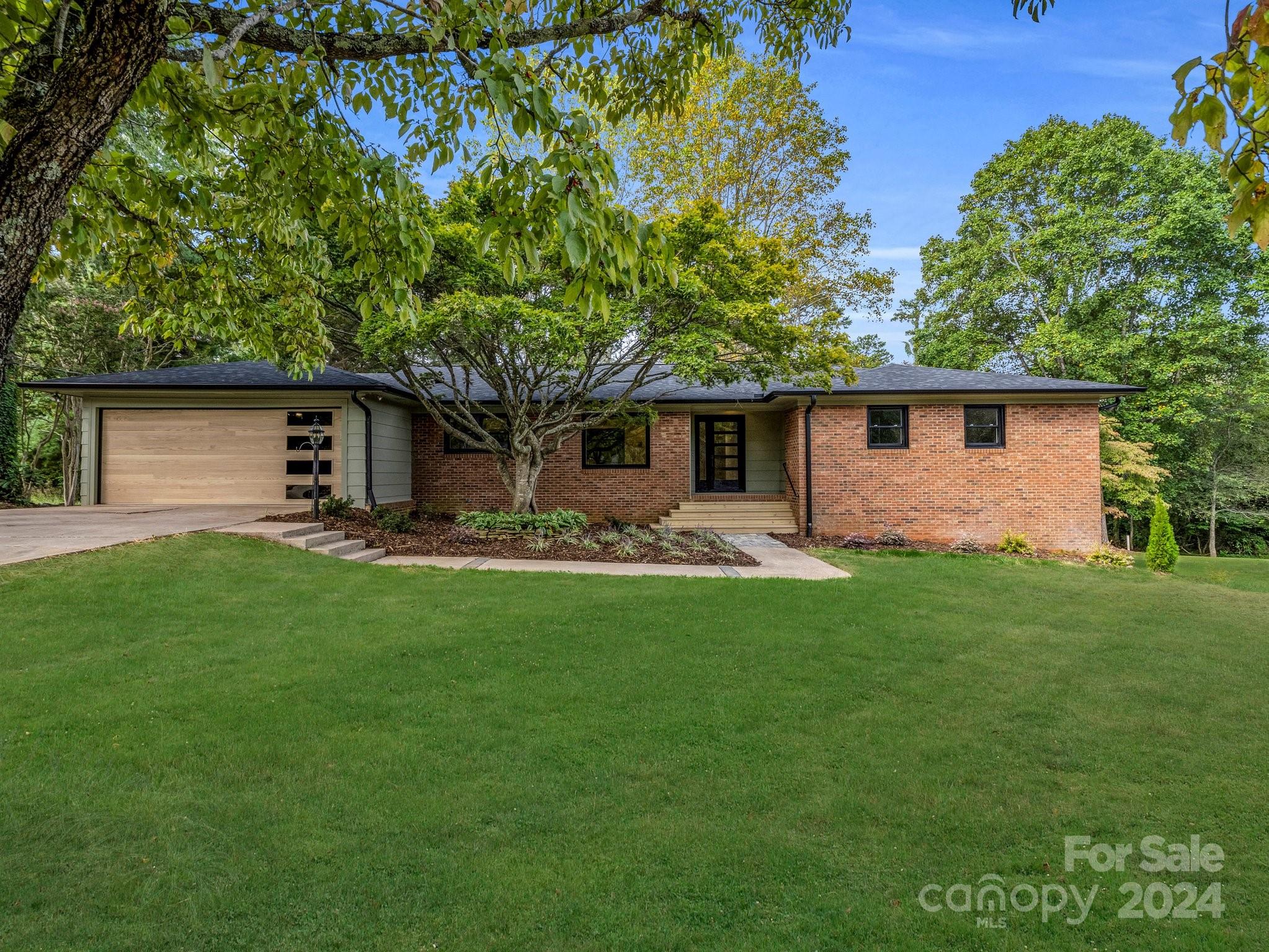180 Brookwood Drive Property Photo 1