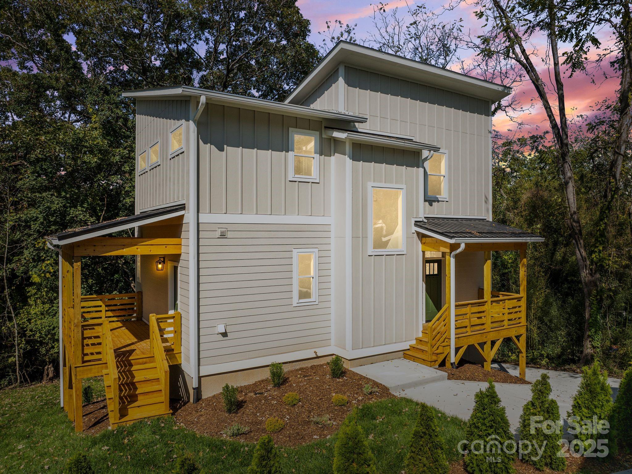 345 Riverview Drive Property Photo 1