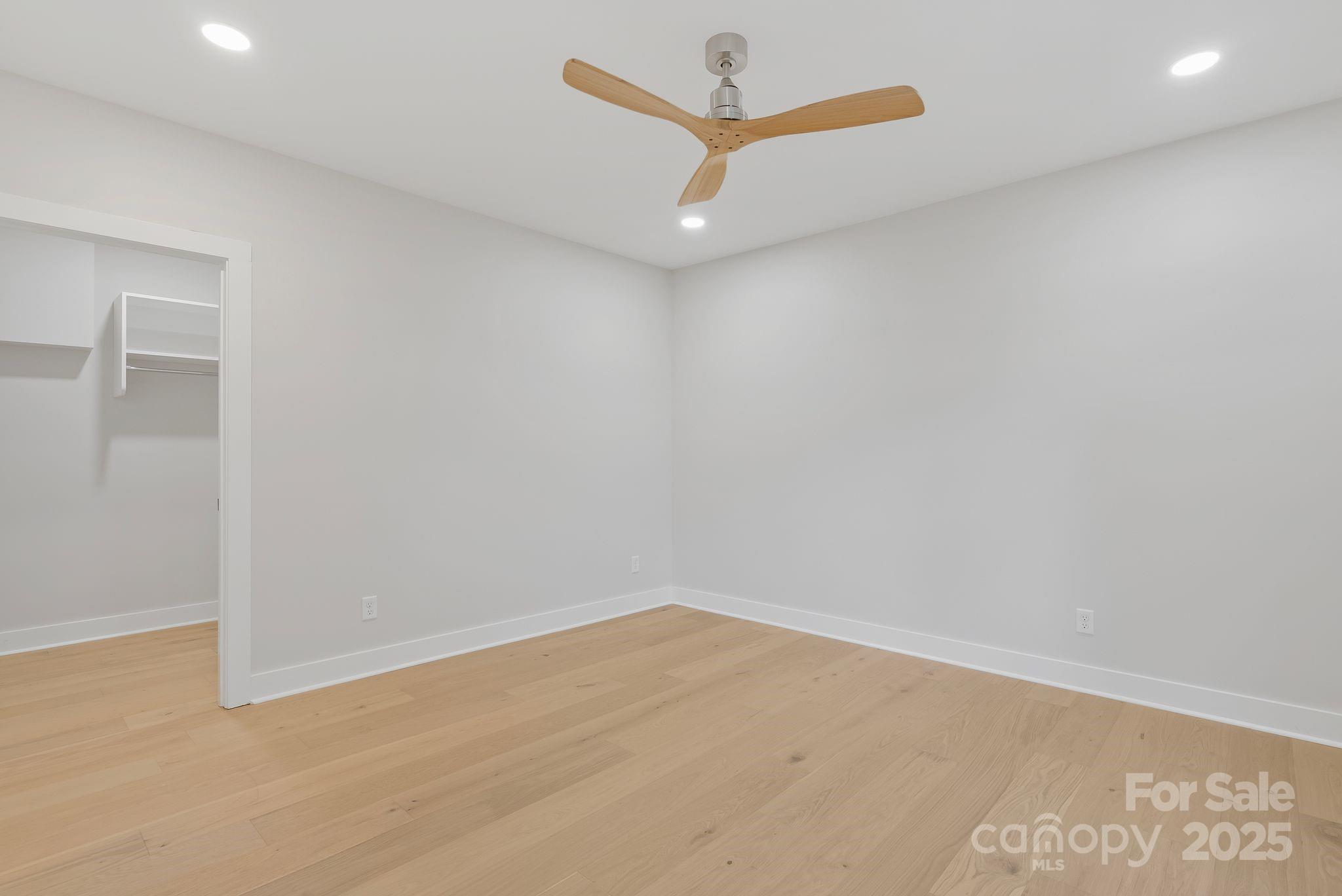 345 Riverview Drive Property Photo 18