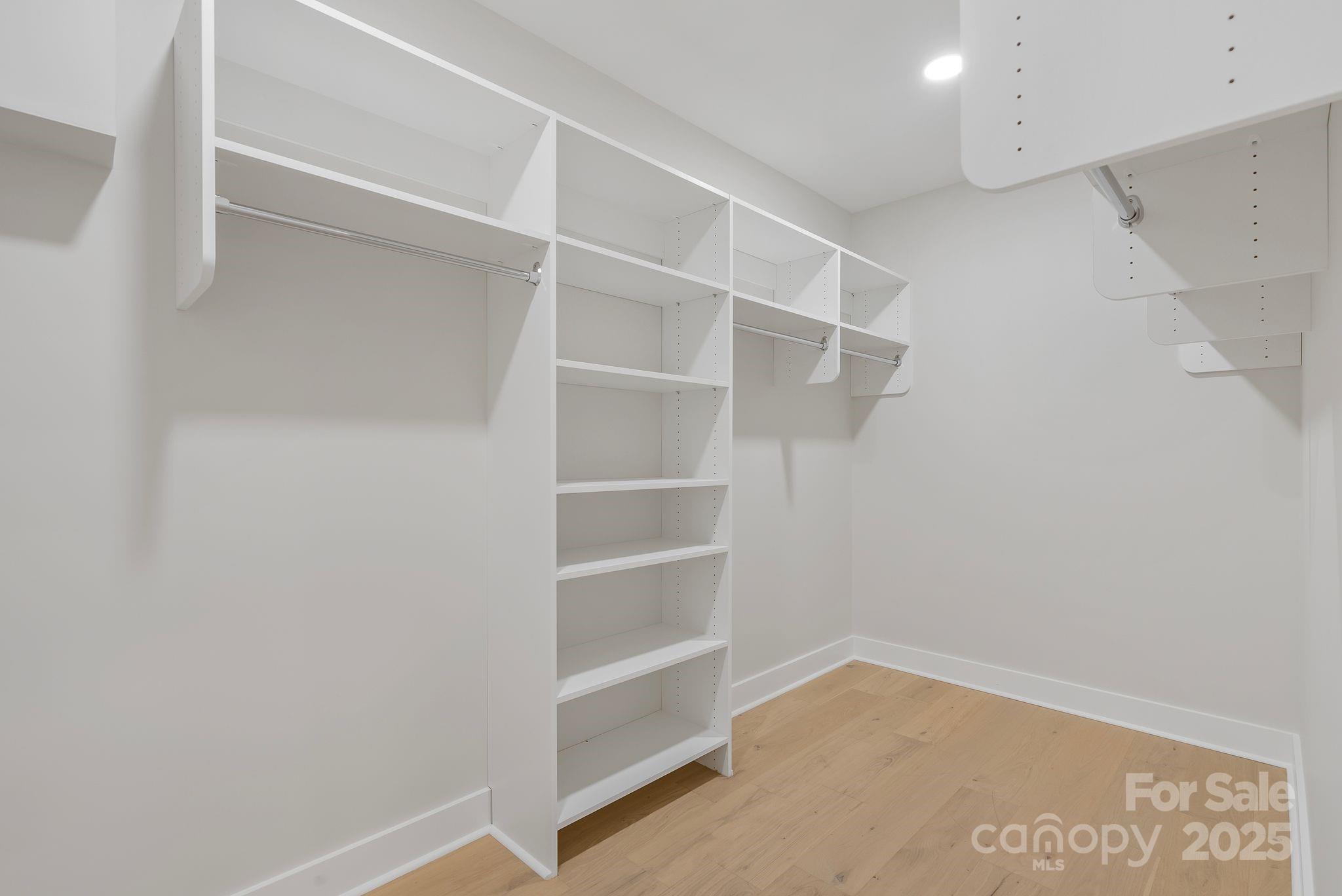 345 Riverview Drive Property Photo 19