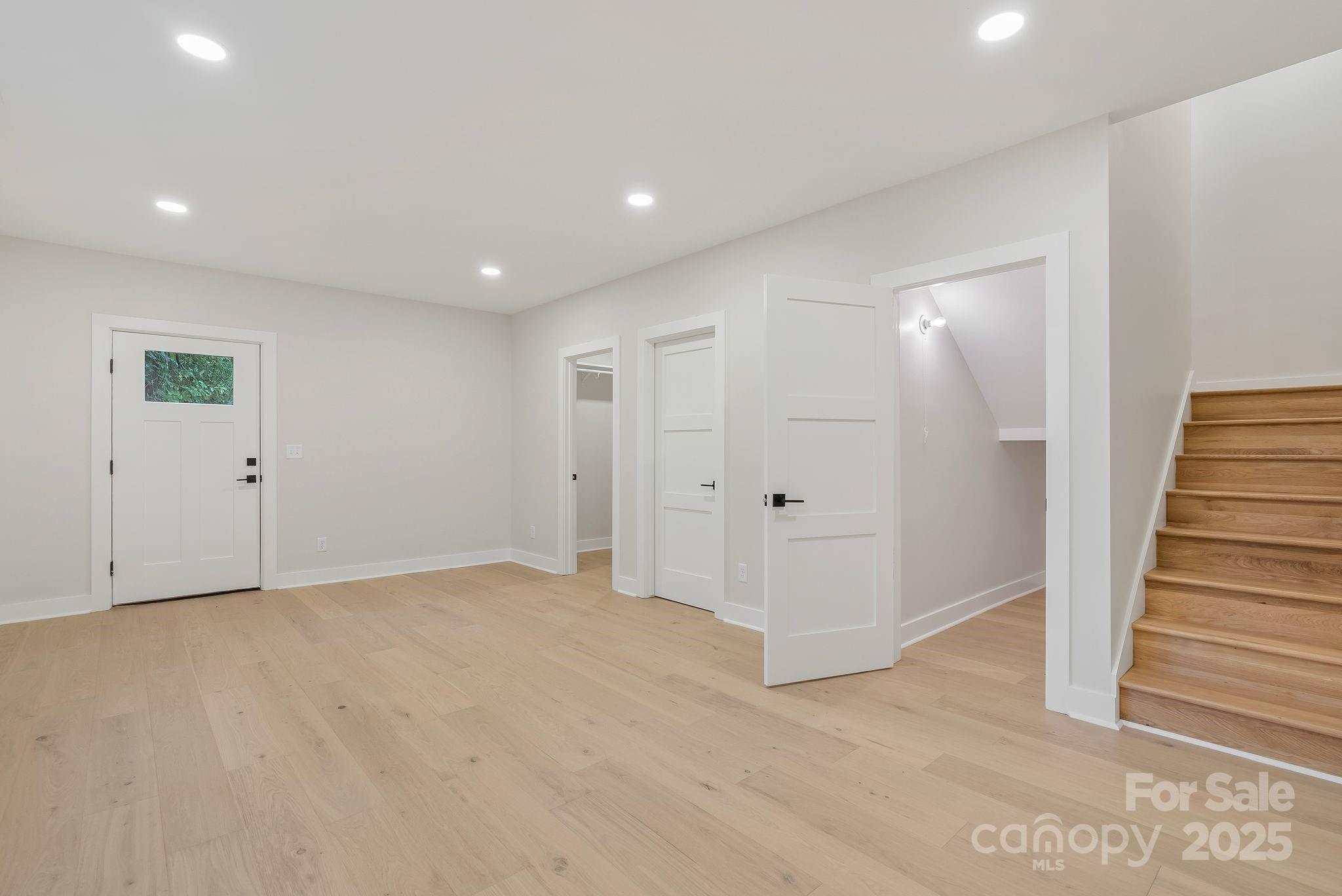 345 Riverview Drive Property Photo 20