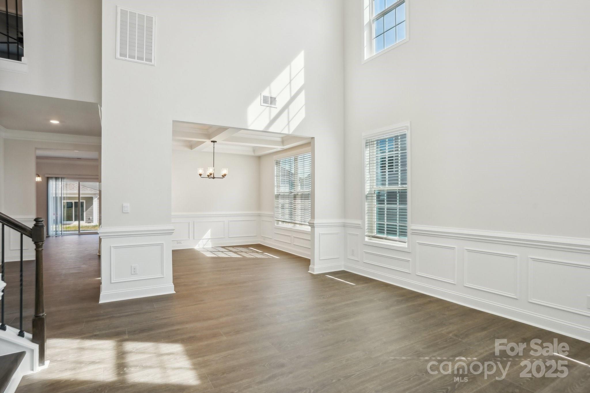 5108 Silver Creek Lane Property Photo 2