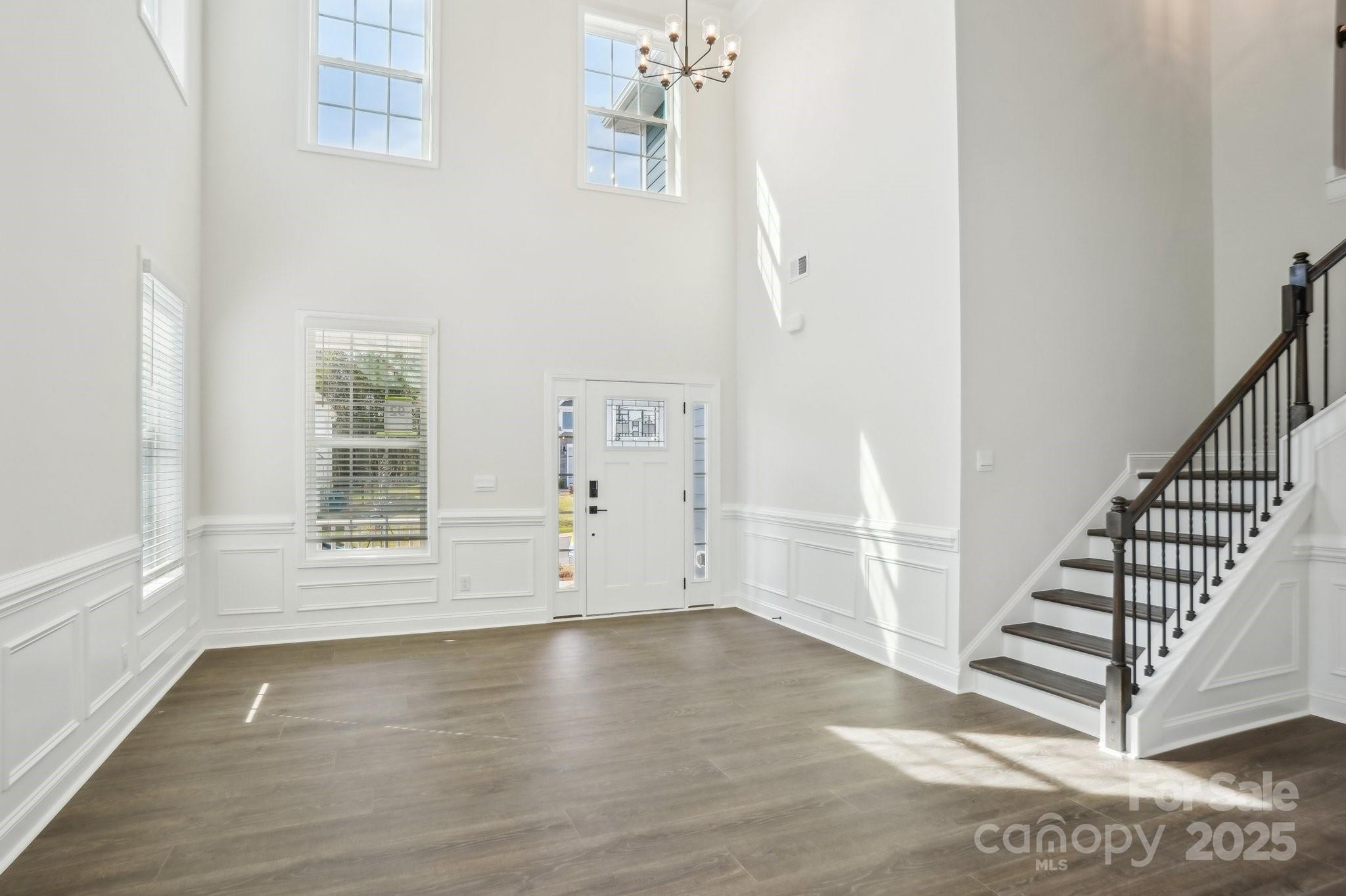 5108 Silver Creek Lane Property Photo 3