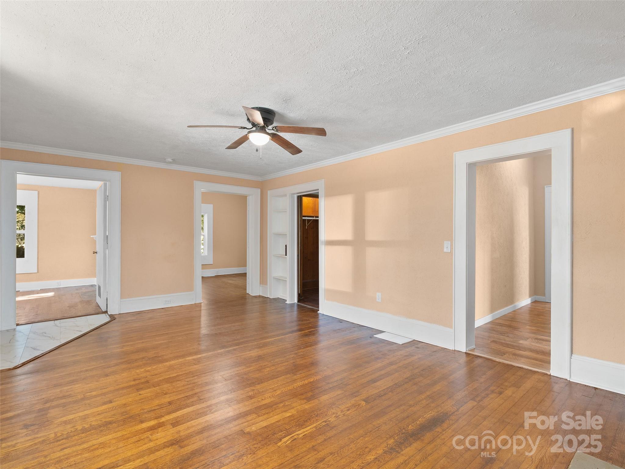 290 Killian Street Property Photo 6