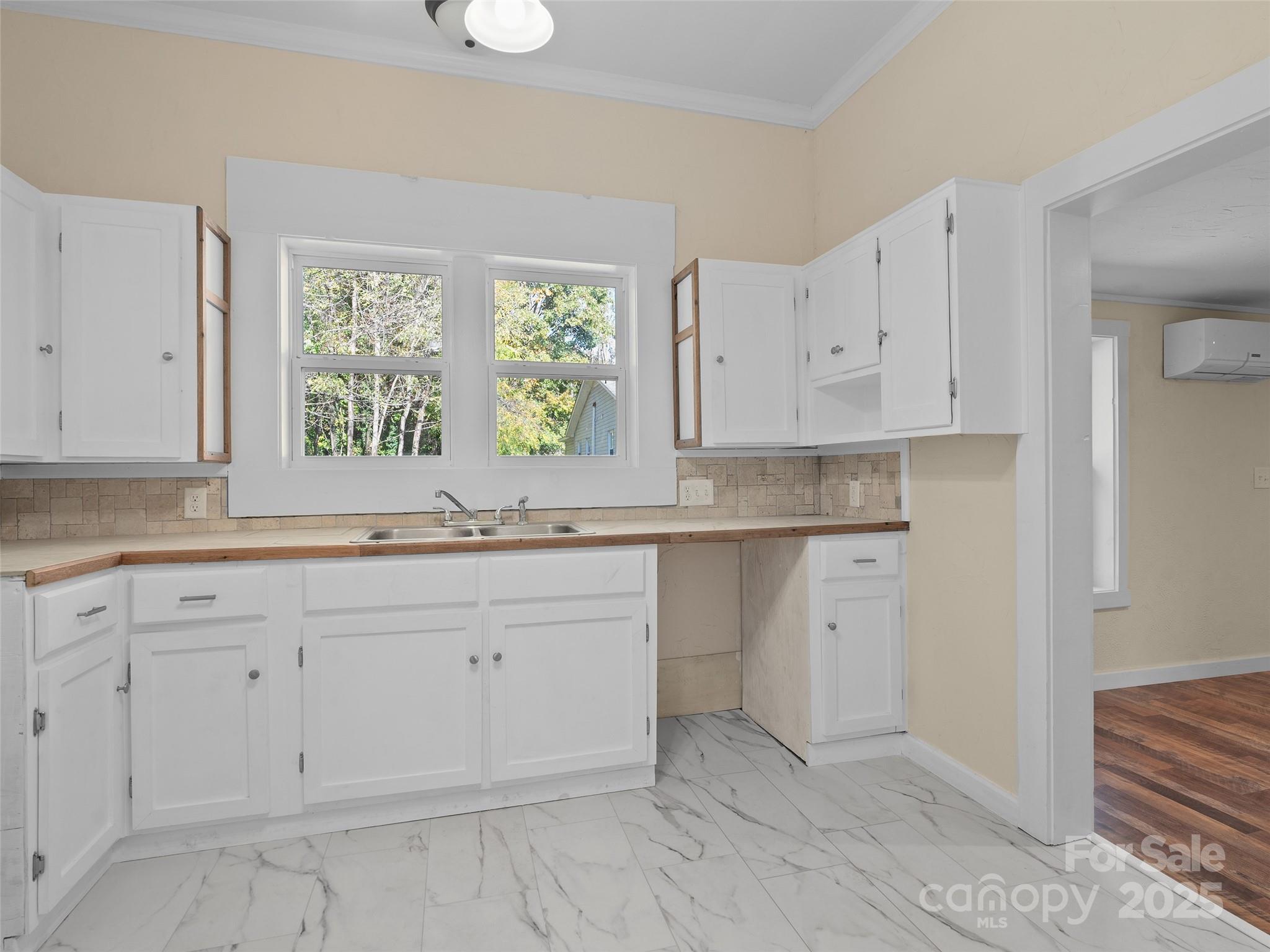 290 Killian Street Property Photo 21