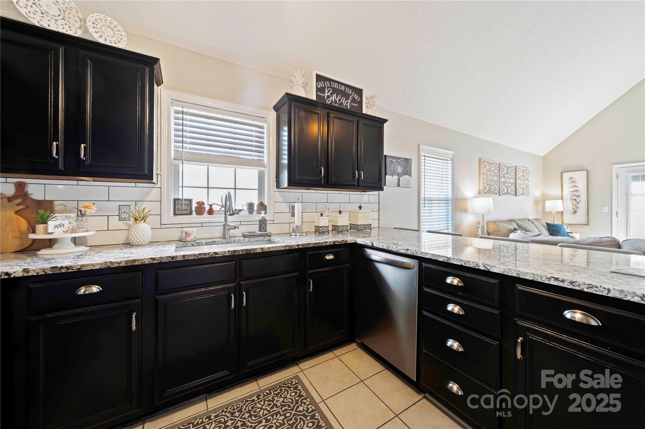 905-a Linney Lane Property Photo 12