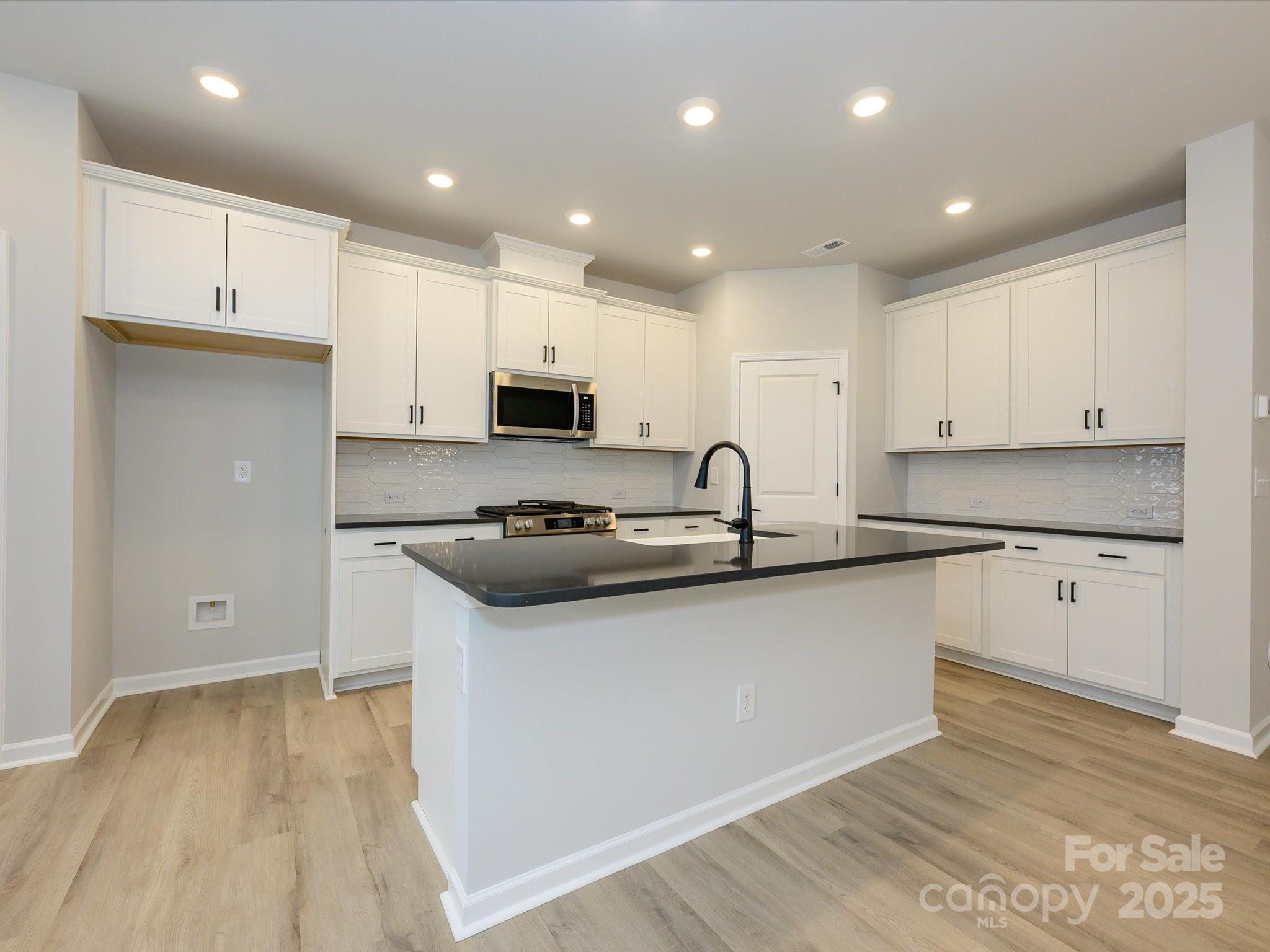 10507 Boudreaux Street Property Photo 9