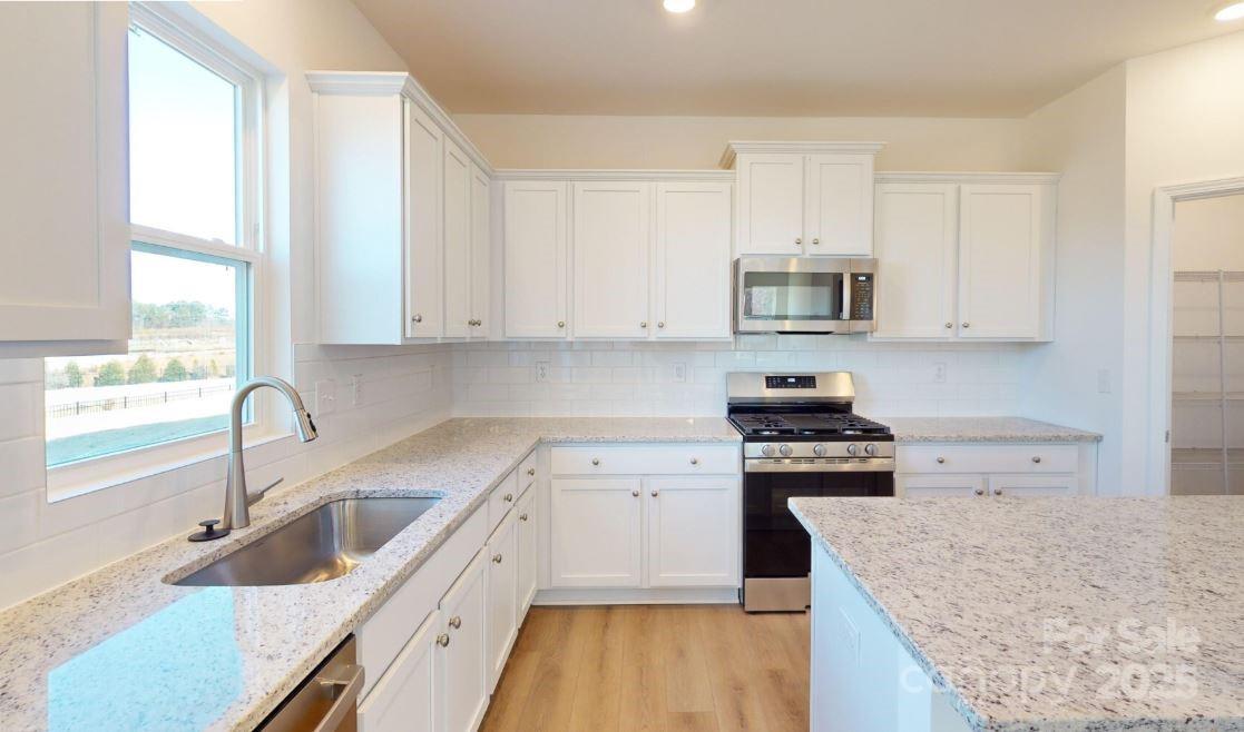 1805 Augustine Street Property Photo 8
