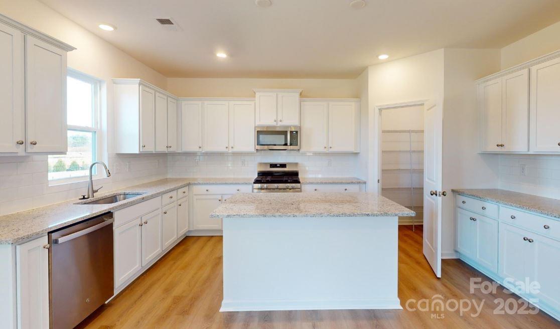 1805 Augustine Street Property Photo 9