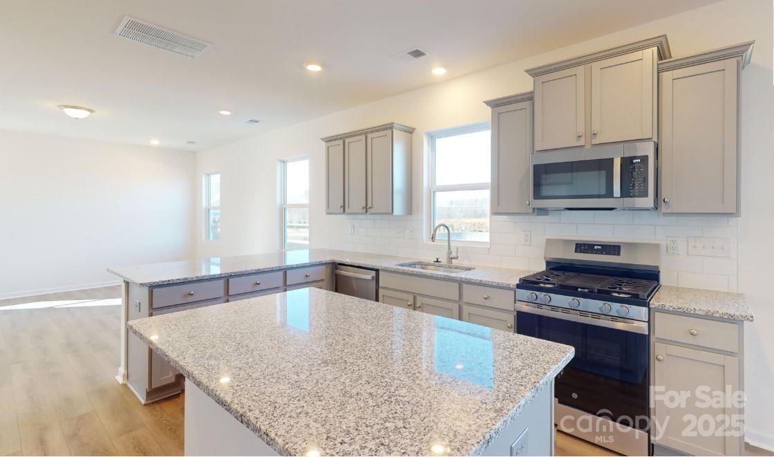 1809 Augustine Street Property Photo 5