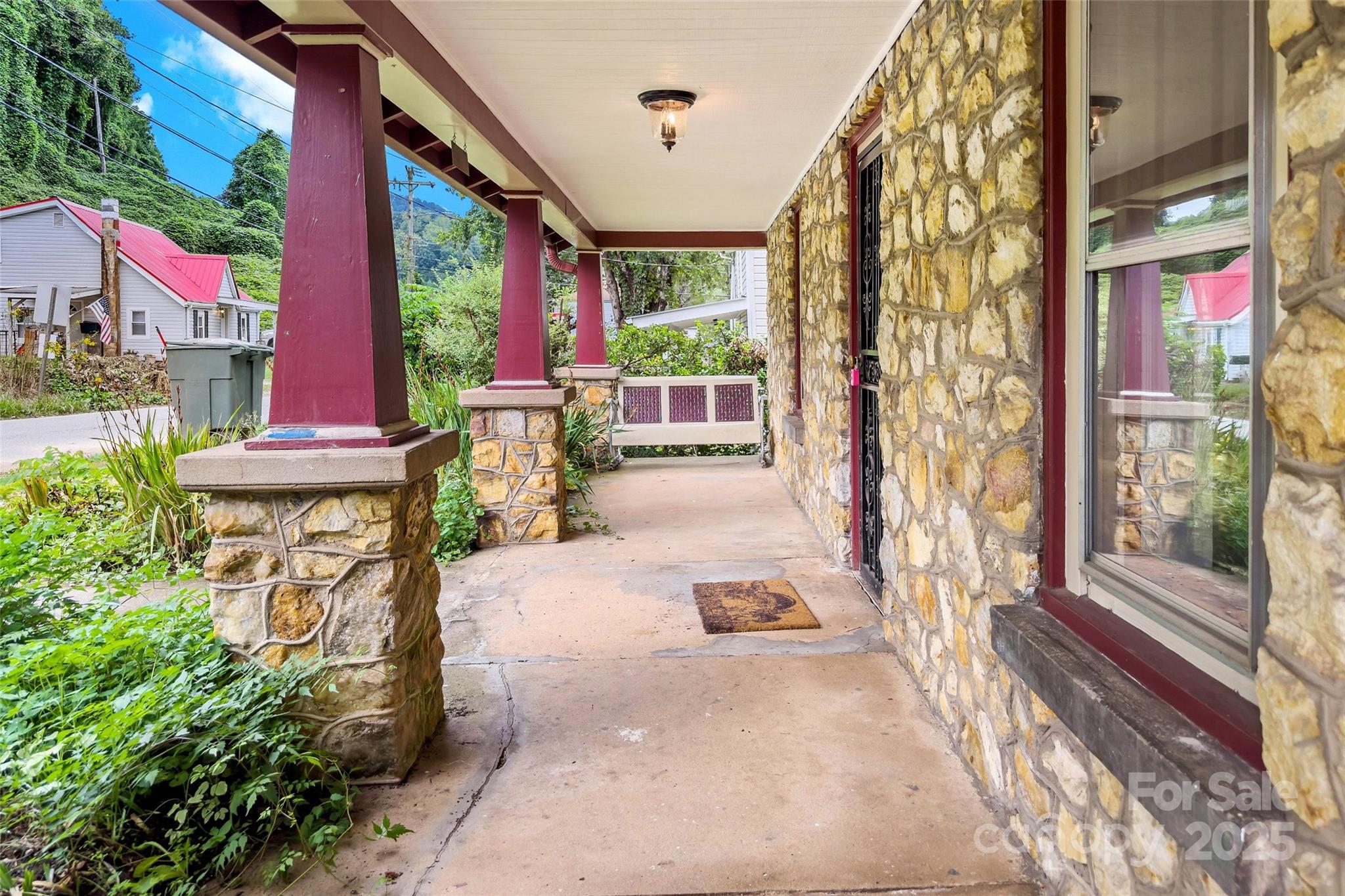 177 Salisbury Avenue Property Photo 3