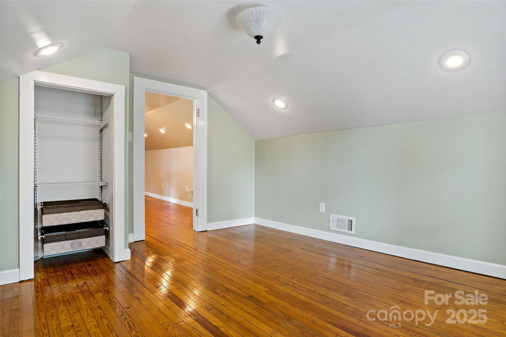 177 Salisbury Avenue Property Photo 23