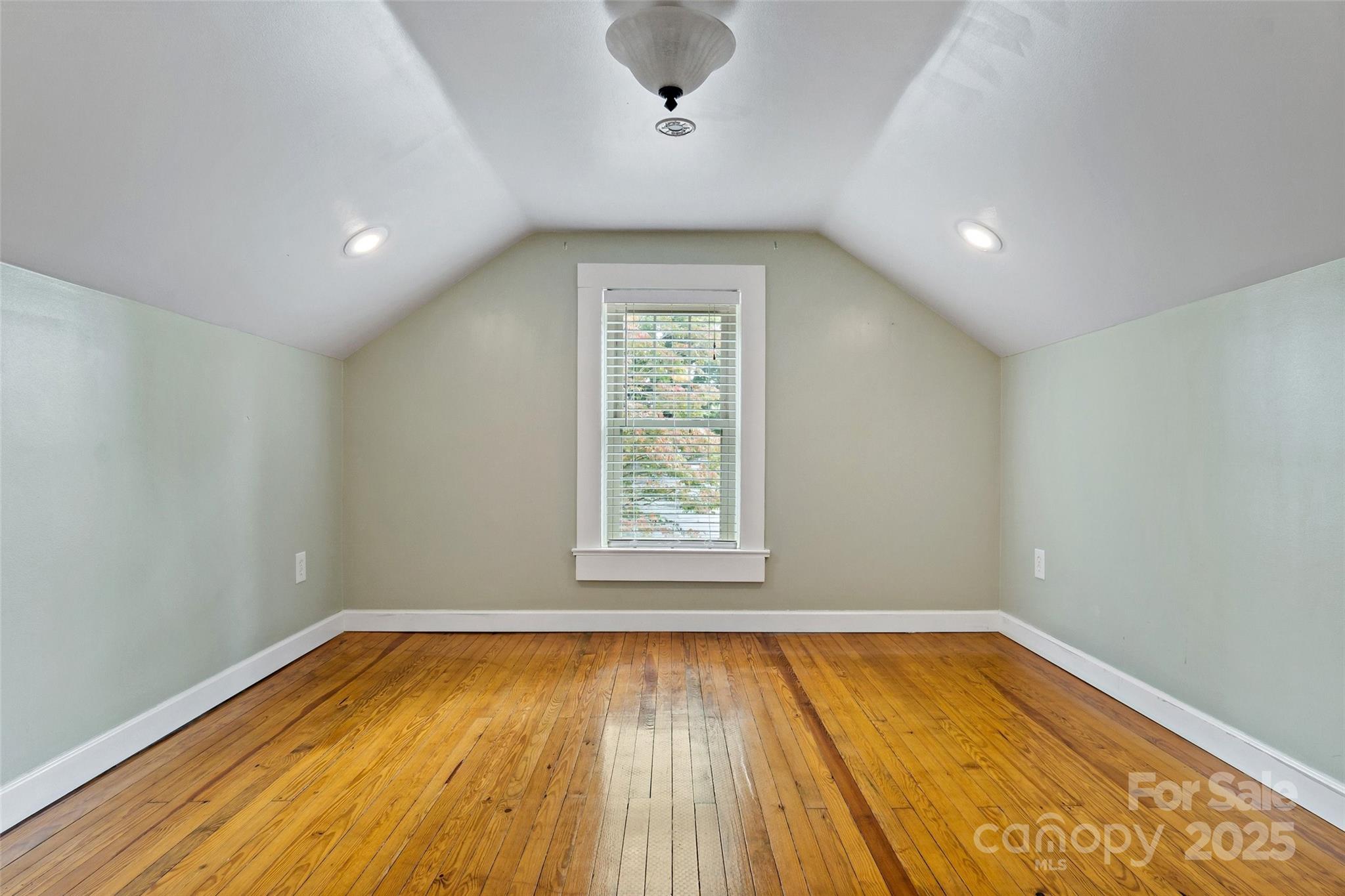 177 Salisbury Avenue Property Photo 24