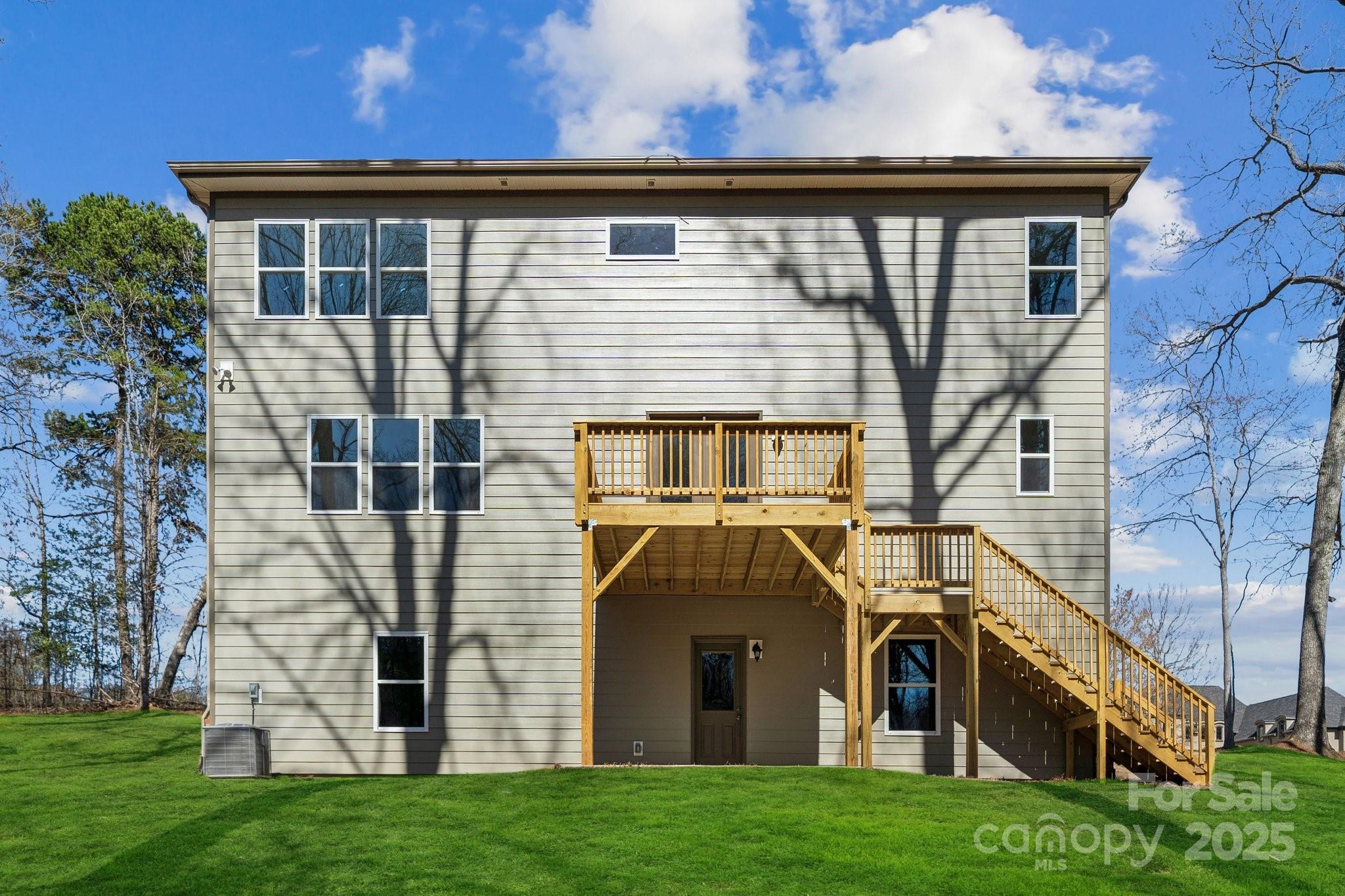 7089 Cobblefield Lane Property Photo 2