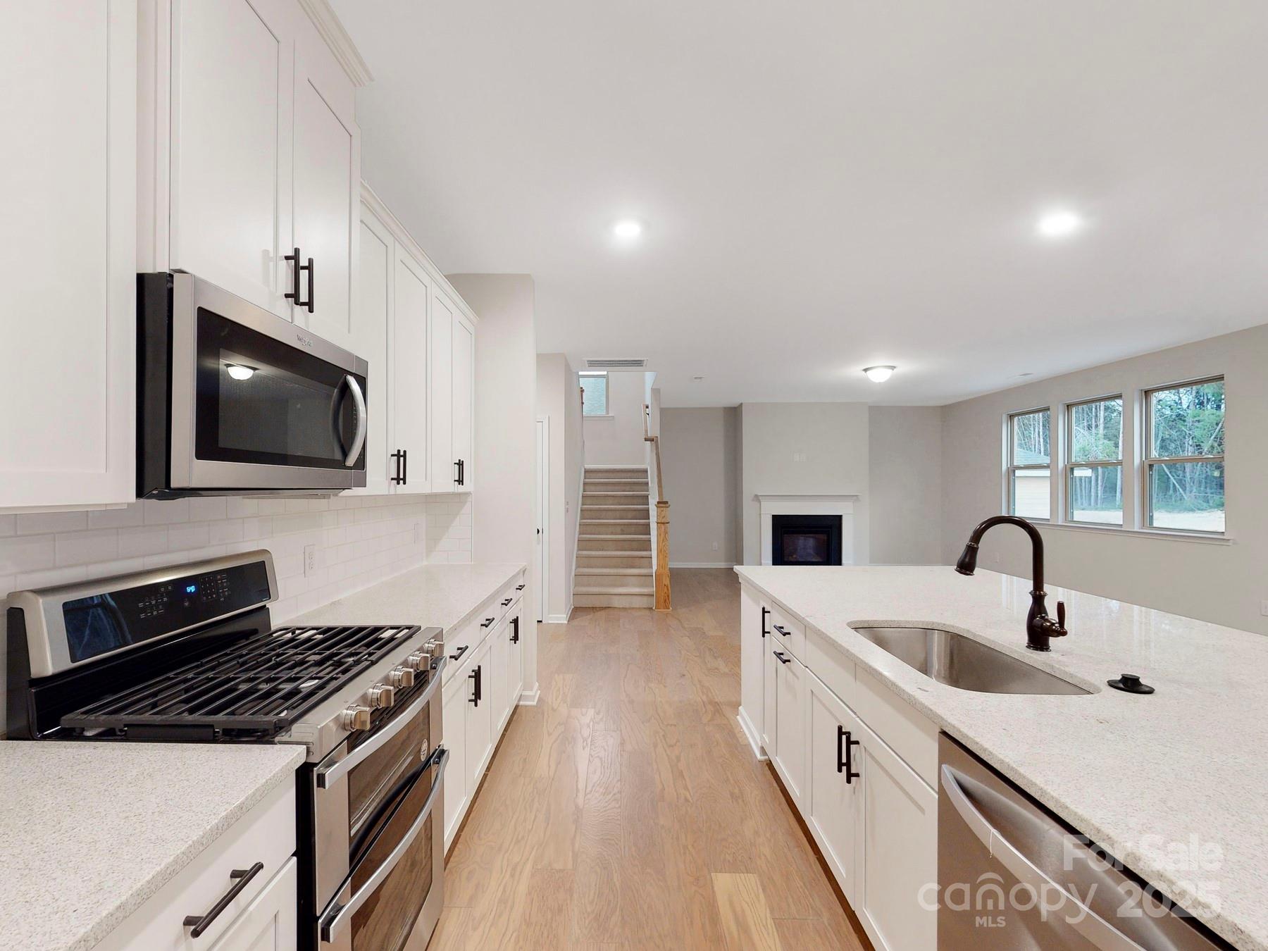 7089 Cobblefield Lane Property Photo 13