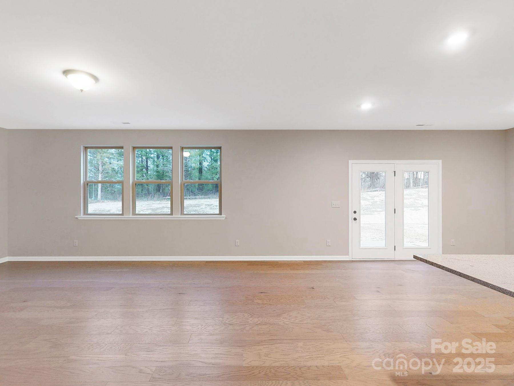 7089 Cobblefield Lane Property Photo 14