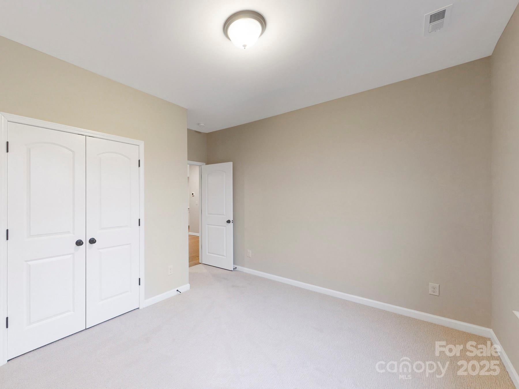 7089 Cobblefield Lane Property Photo 17