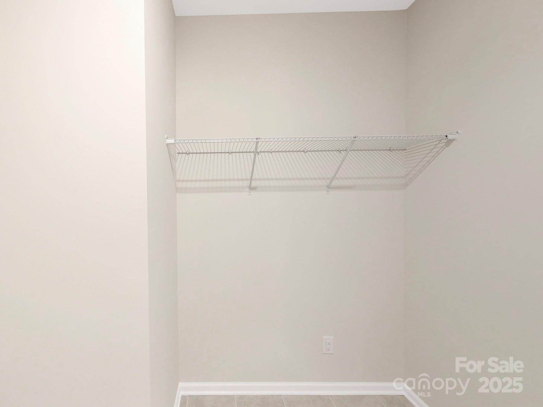 7089 Cobblefield Lane Property Photo 32