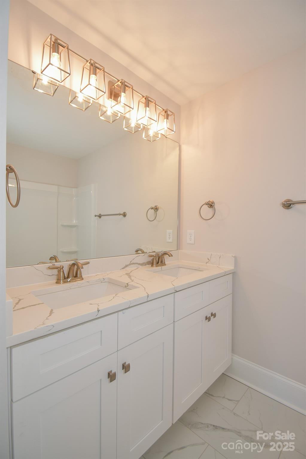 7805 Medlin Road Property Photo 13