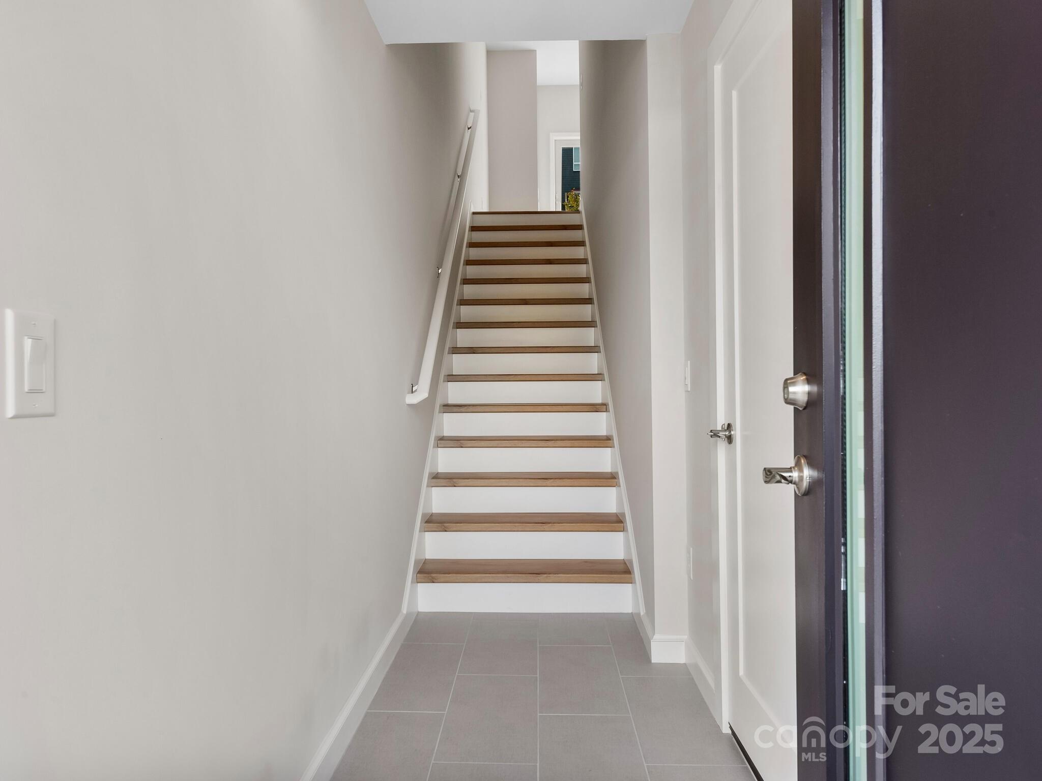 3 Lee Garden Lane 204 Property Photo 9