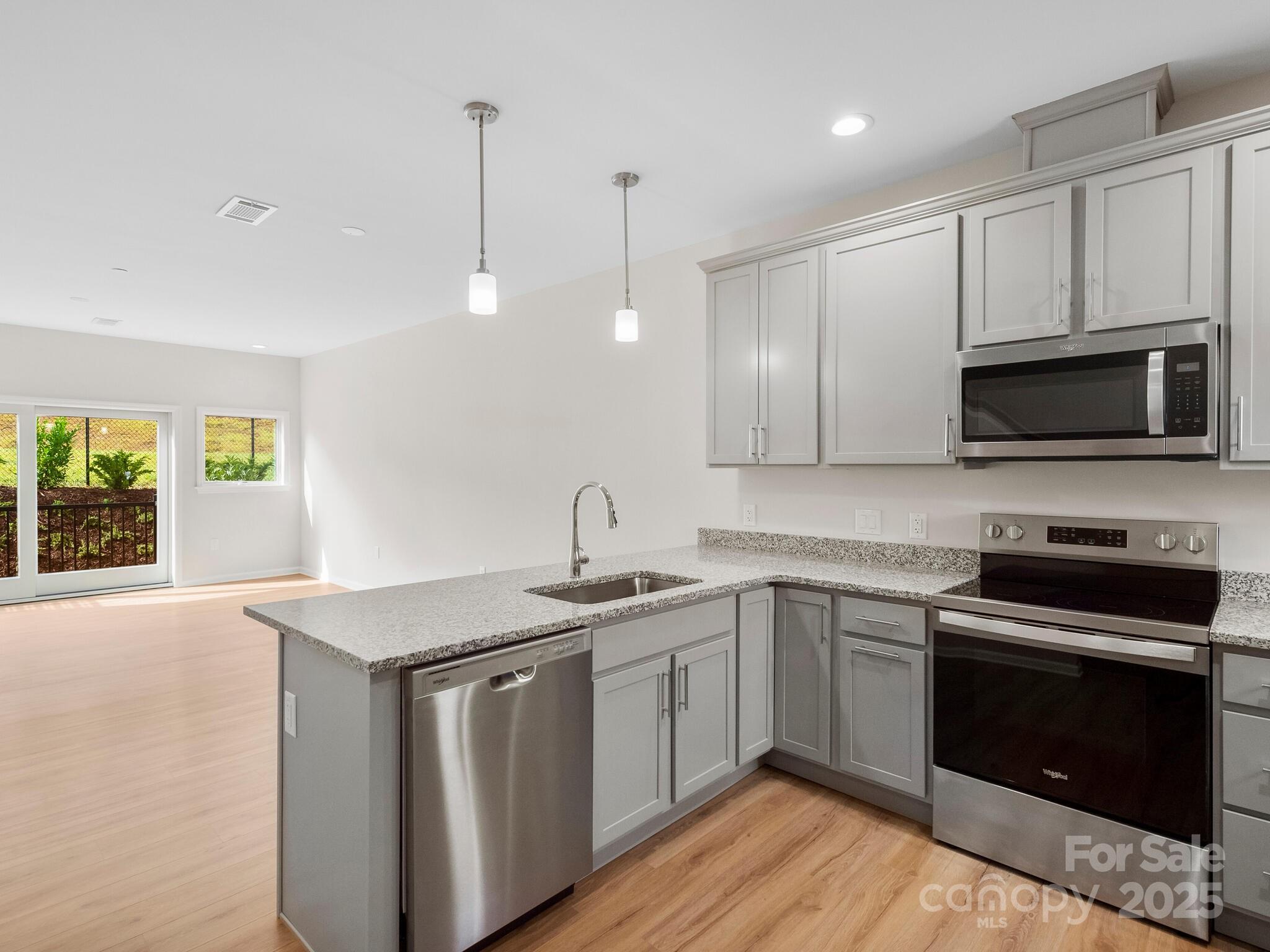 3 Lee Garden Lane 204 Property Photo 15