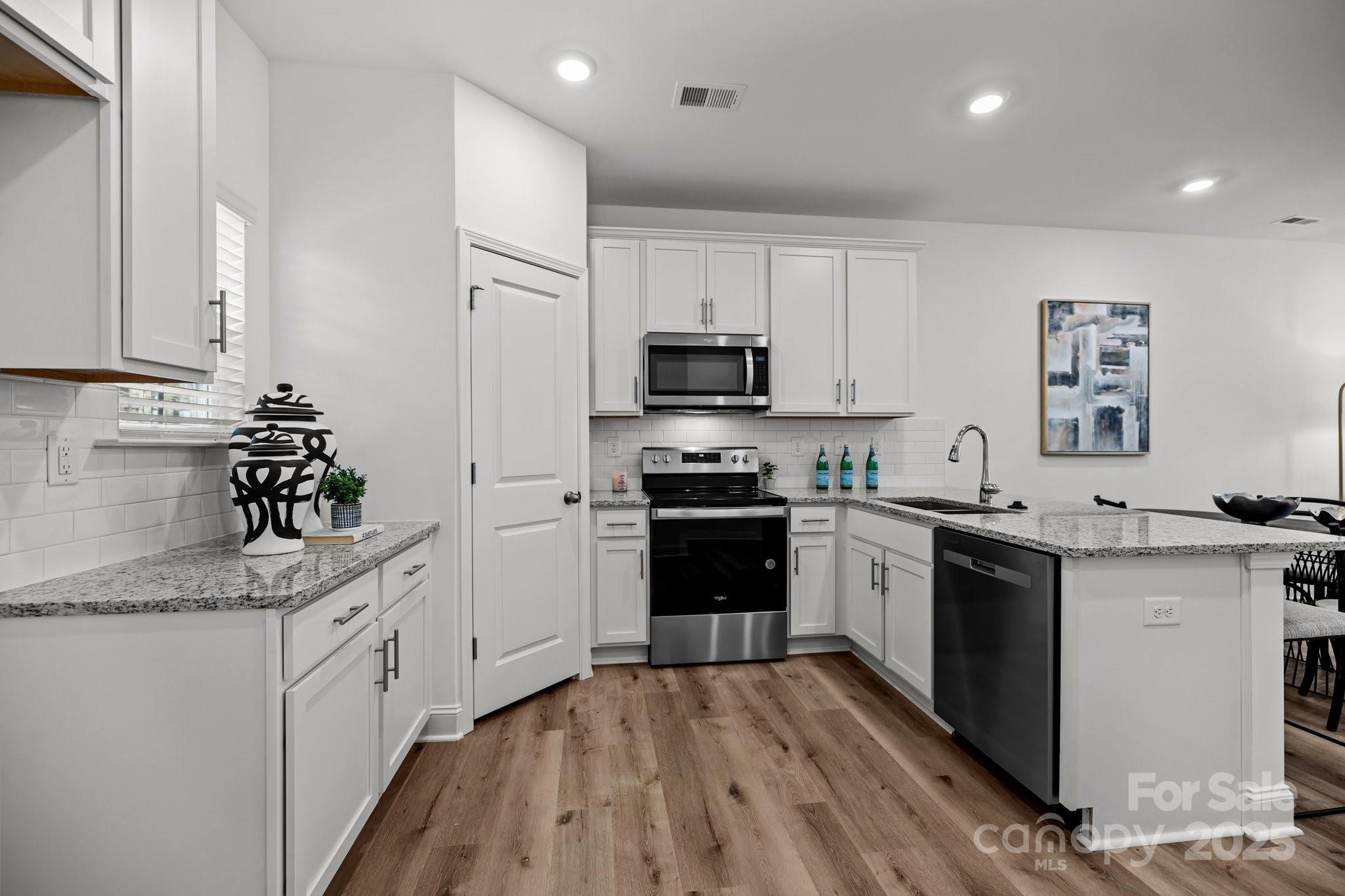 3108 Butler Hill Drive Property Photo 4