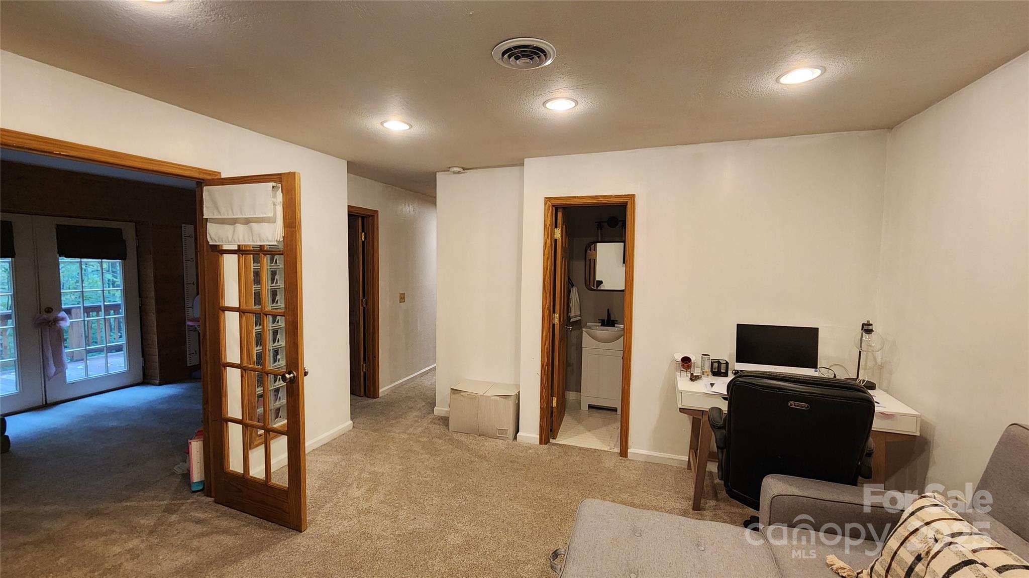 306 Henry Dingus Way Property Photo 33