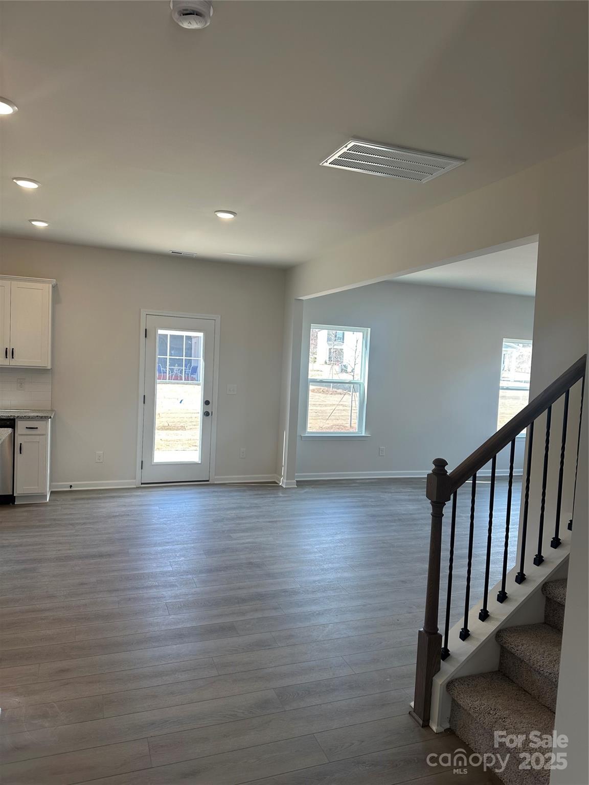 608 Lispenard Court Property Photo 3