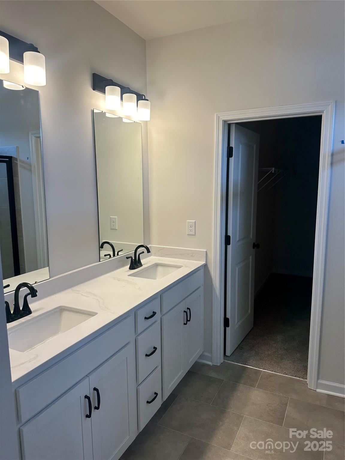 608 Lispenard Court Property Photo 8