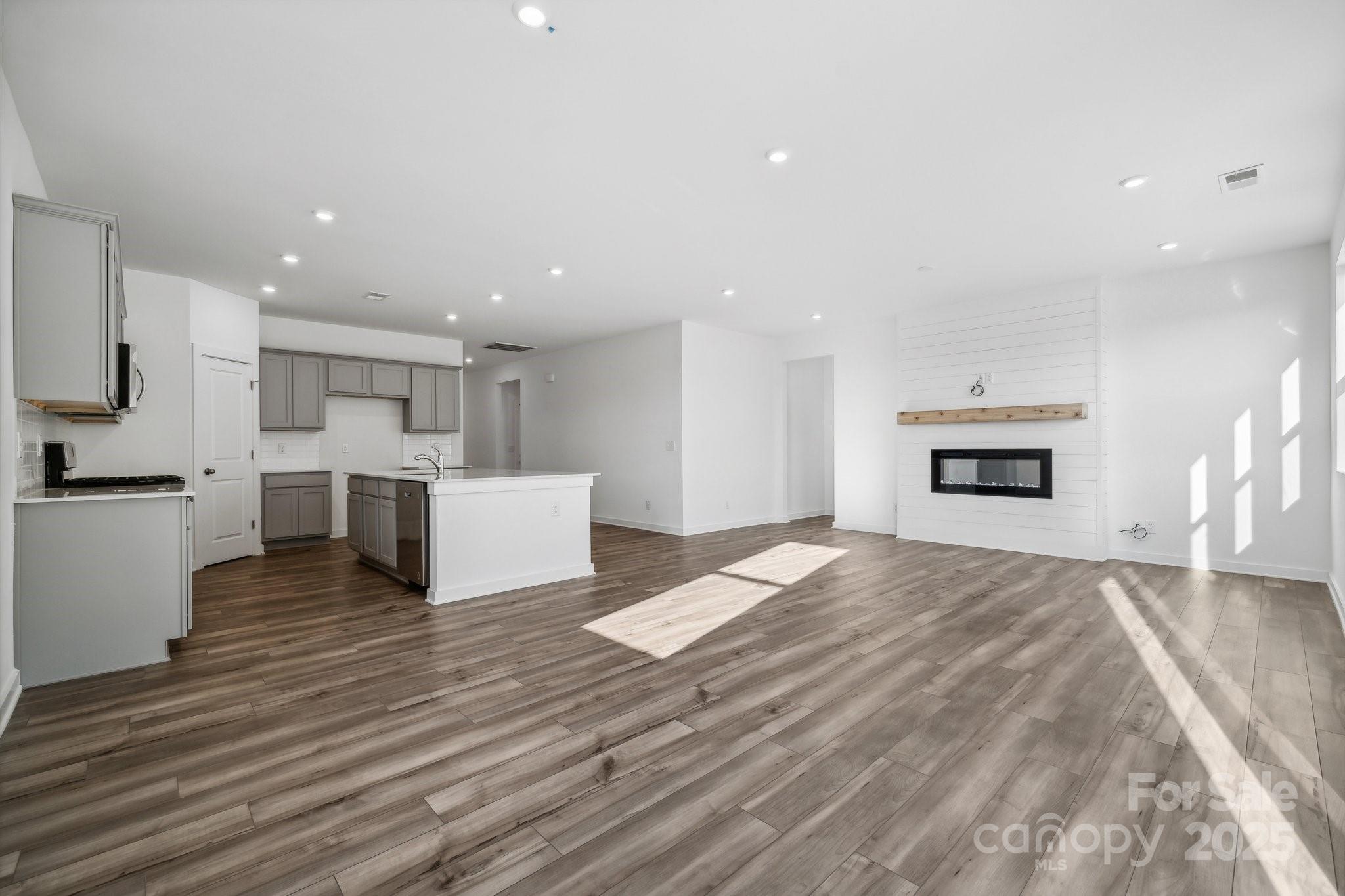 2223 Carpenter Farms Drive Property Photo 6